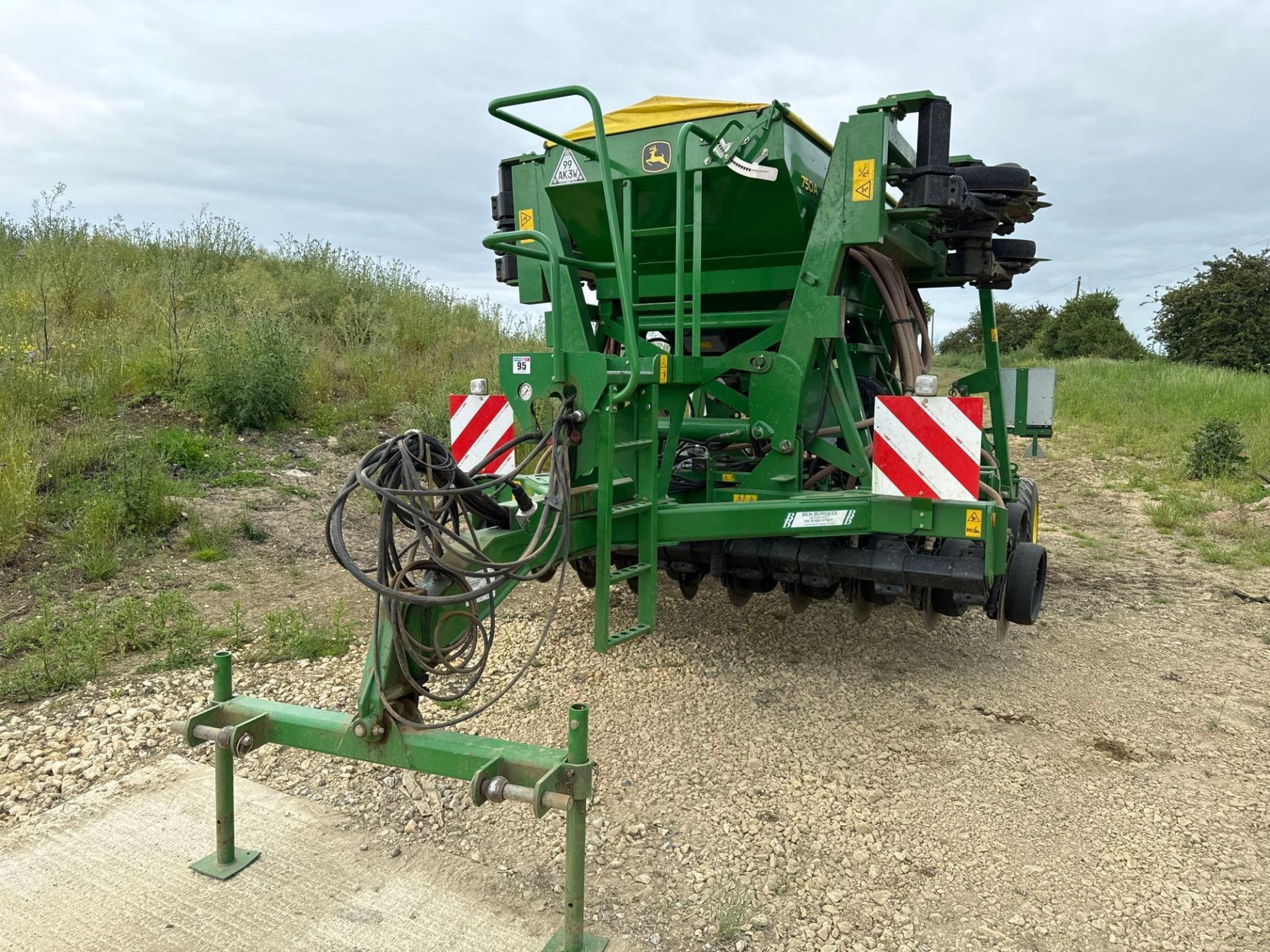 2016 John Deere 750A 4m hydraulic folding trailed direct drill with weighted Gutler wheels, spoked d