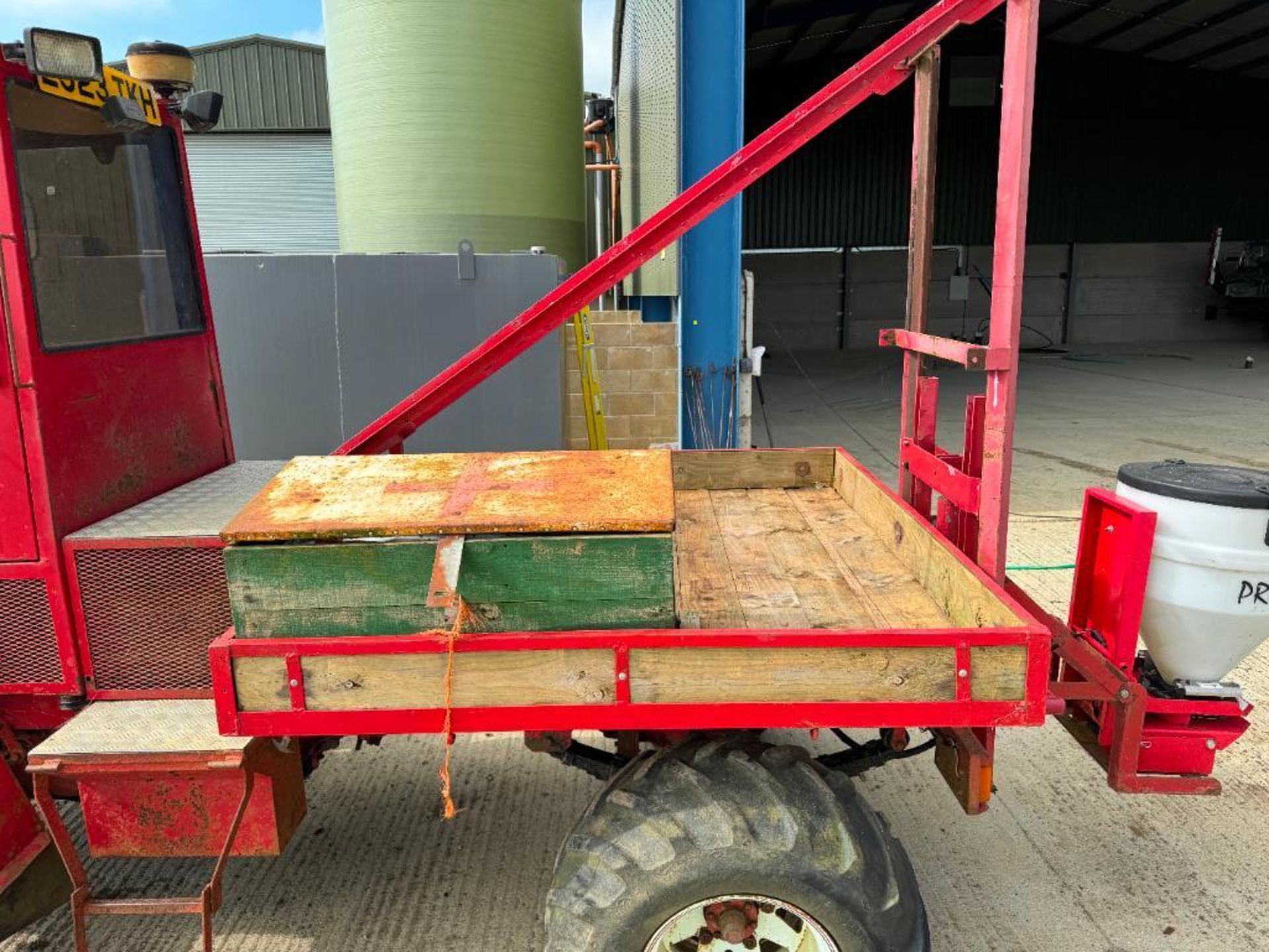 1987 Frazier Agribuggy IID 4wd flat bed with 2011 Stocks AG Fan Jet Pro 65 pellet applicator to be s - Image 7 of 8