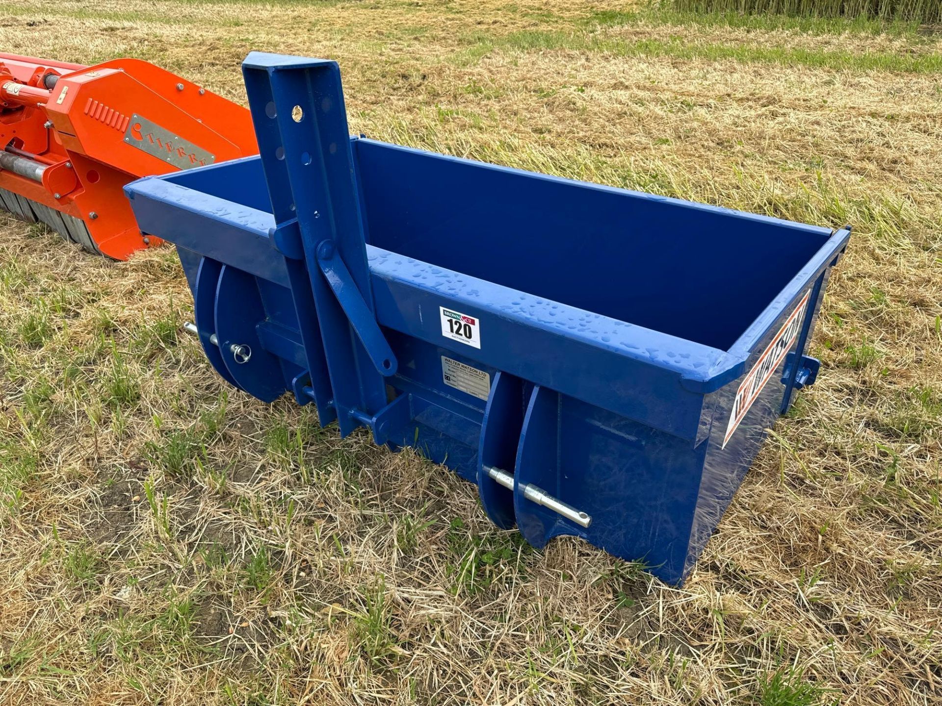 2023 Watson 5ft transport box with scraper blade, linkage mounted