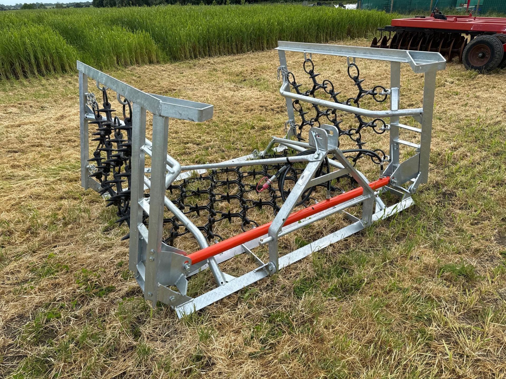 2024 Ritchie 4m hydraulic folding heavy duty chain harrows with 2 sided mat and front levelling bar - Image 2 of 3