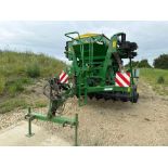 2016 John Deere 750A 4m hydraulic folding trailed direct drill with weighted Gutler wheels, spoked d