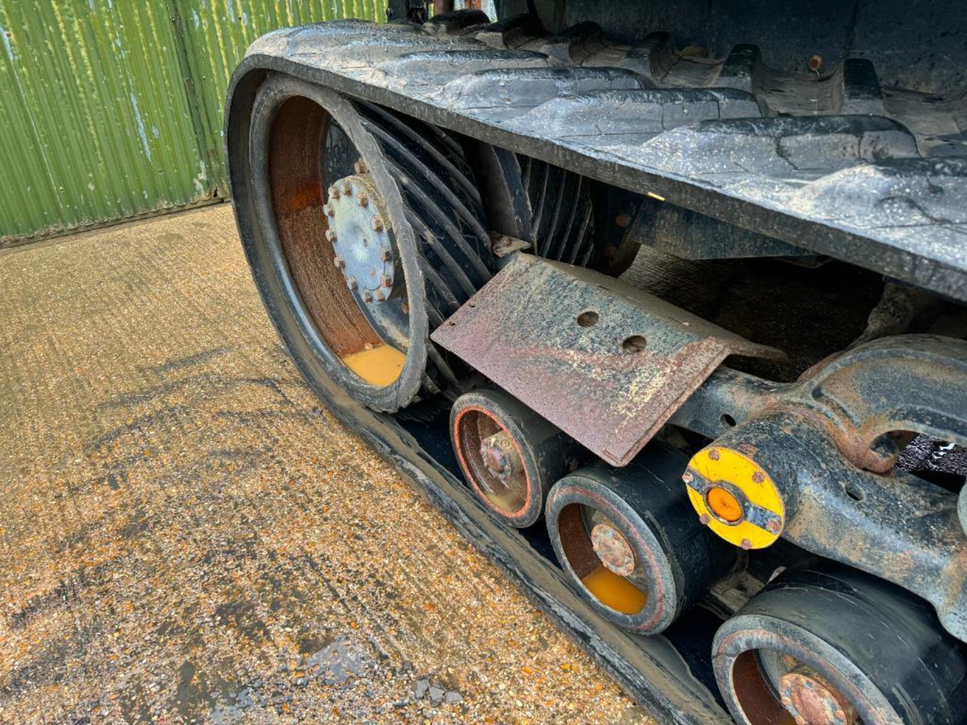 2001 Claas 75E Challenger rubber tracked crawler with 30" tracks, 20No 45kg front wafer weights, 4 m - Image 13 of 26