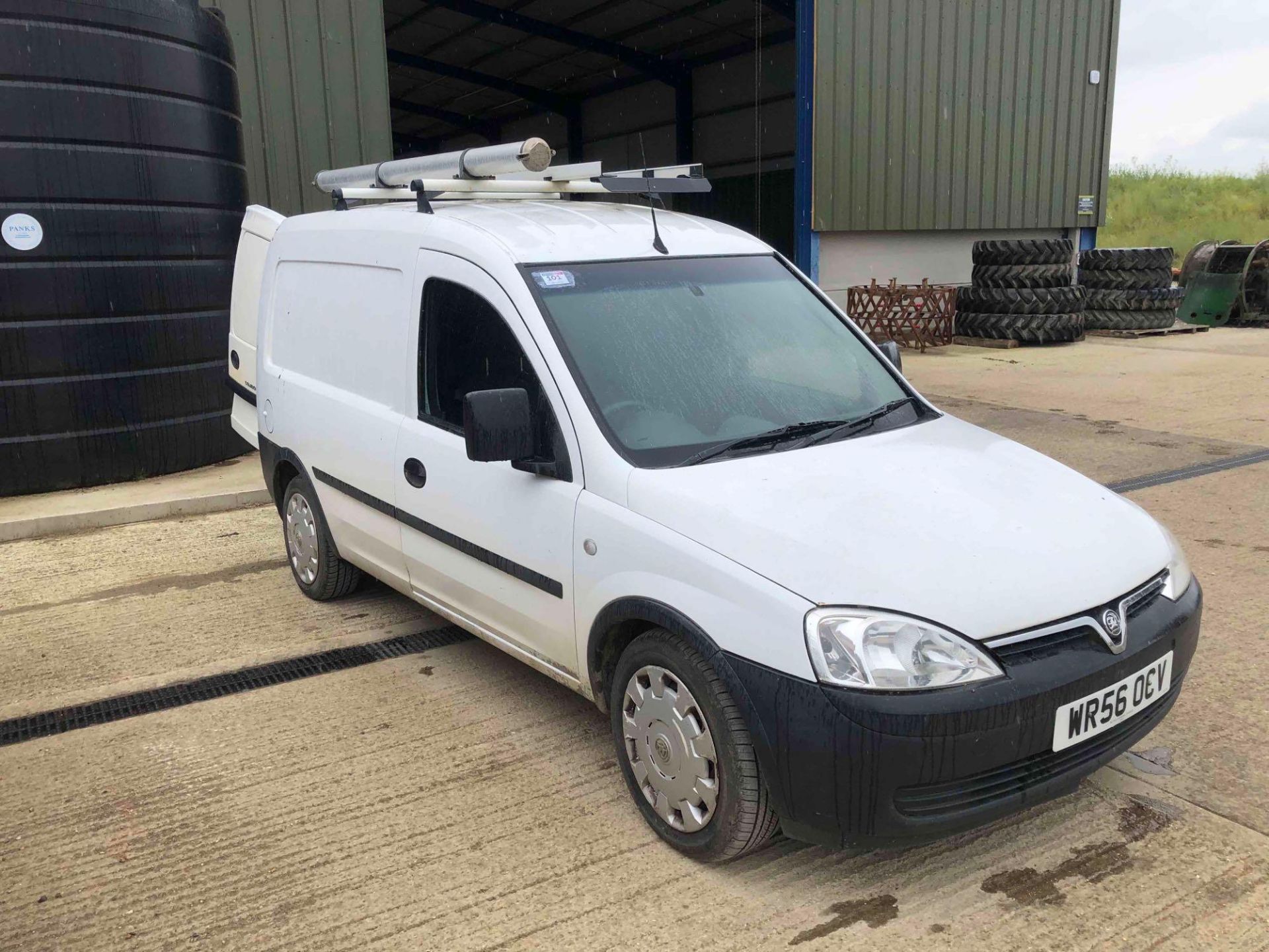 2007 Vauxhall Combo CDTi 2wd diesel van, manual, roof rack and internal racking on 185/60R15 wheels - Bild 13 aus 18