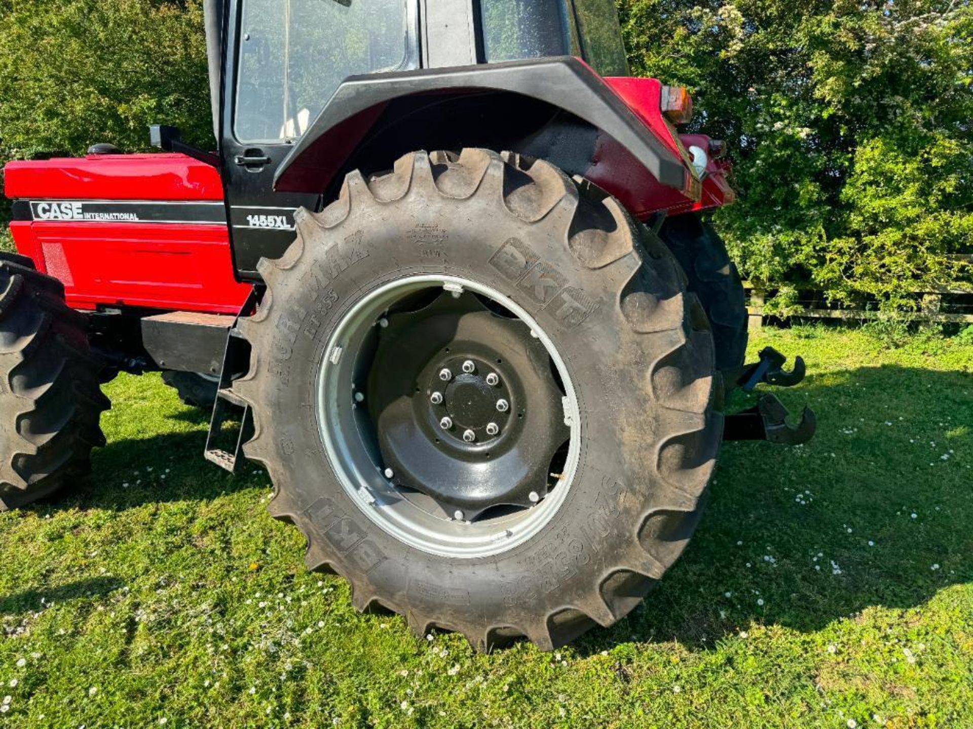 1987 Case International 1455XL 4wd tractor with 14no front wafer weights, 2 manual double acting spo - Image 18 of 27