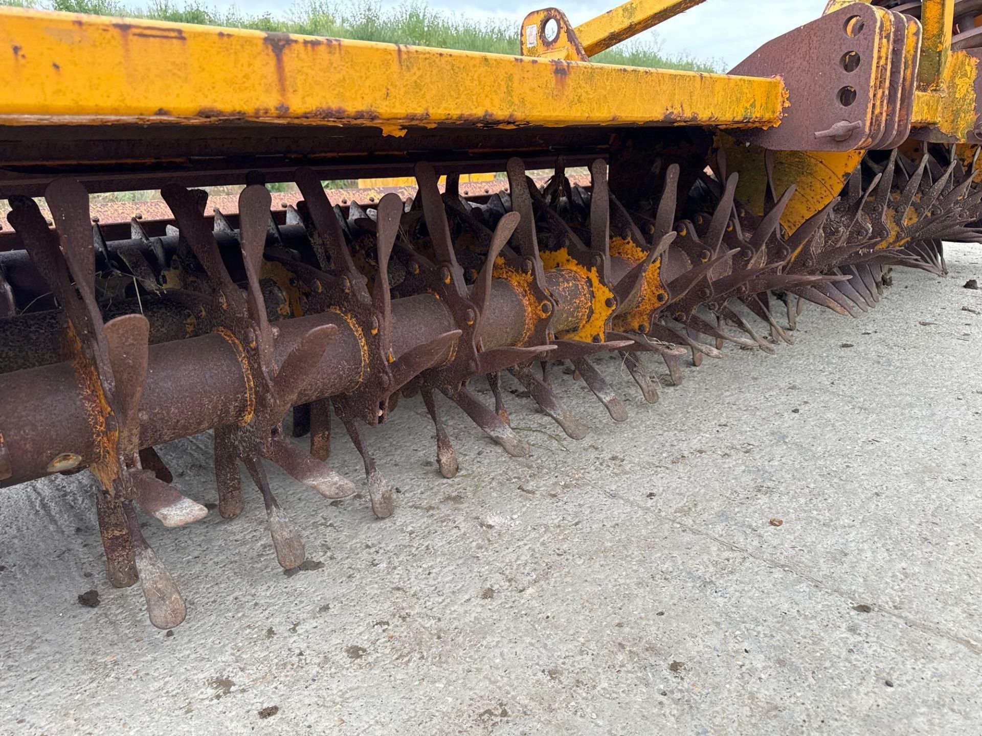 Bomford Dynadrive DD4000 4m cultivator. Serial No: 2860 Y - Image 3 of 4