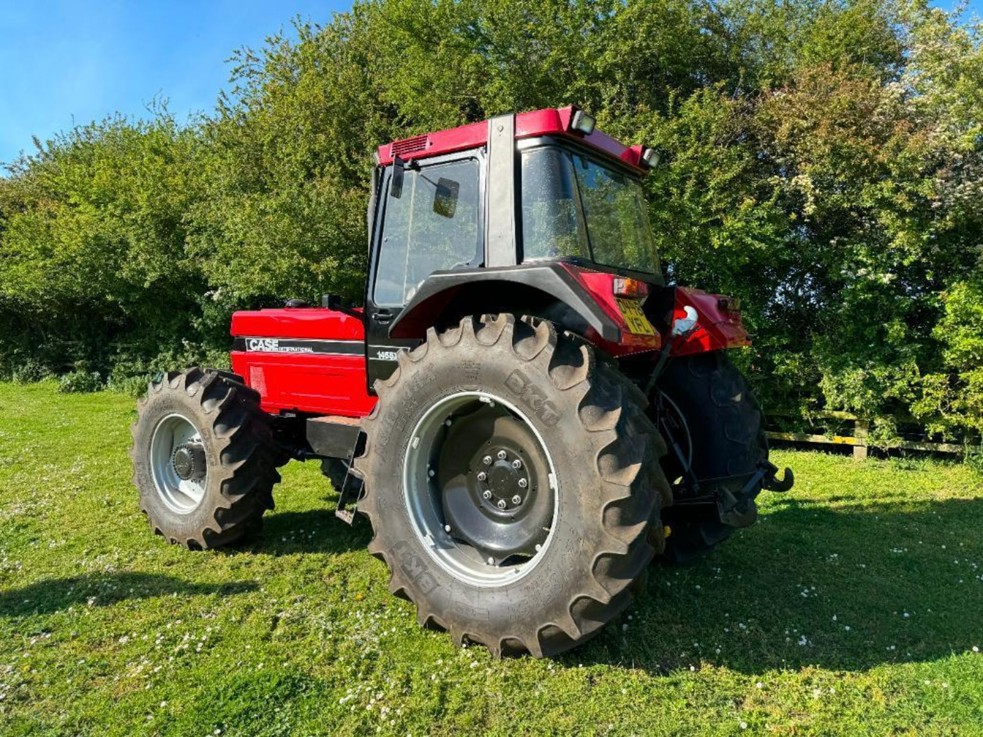 1987 Case International 1455XL 4wd tractor with 14no front wafer weights, 2 manual double acting spo - Image 17 of 27