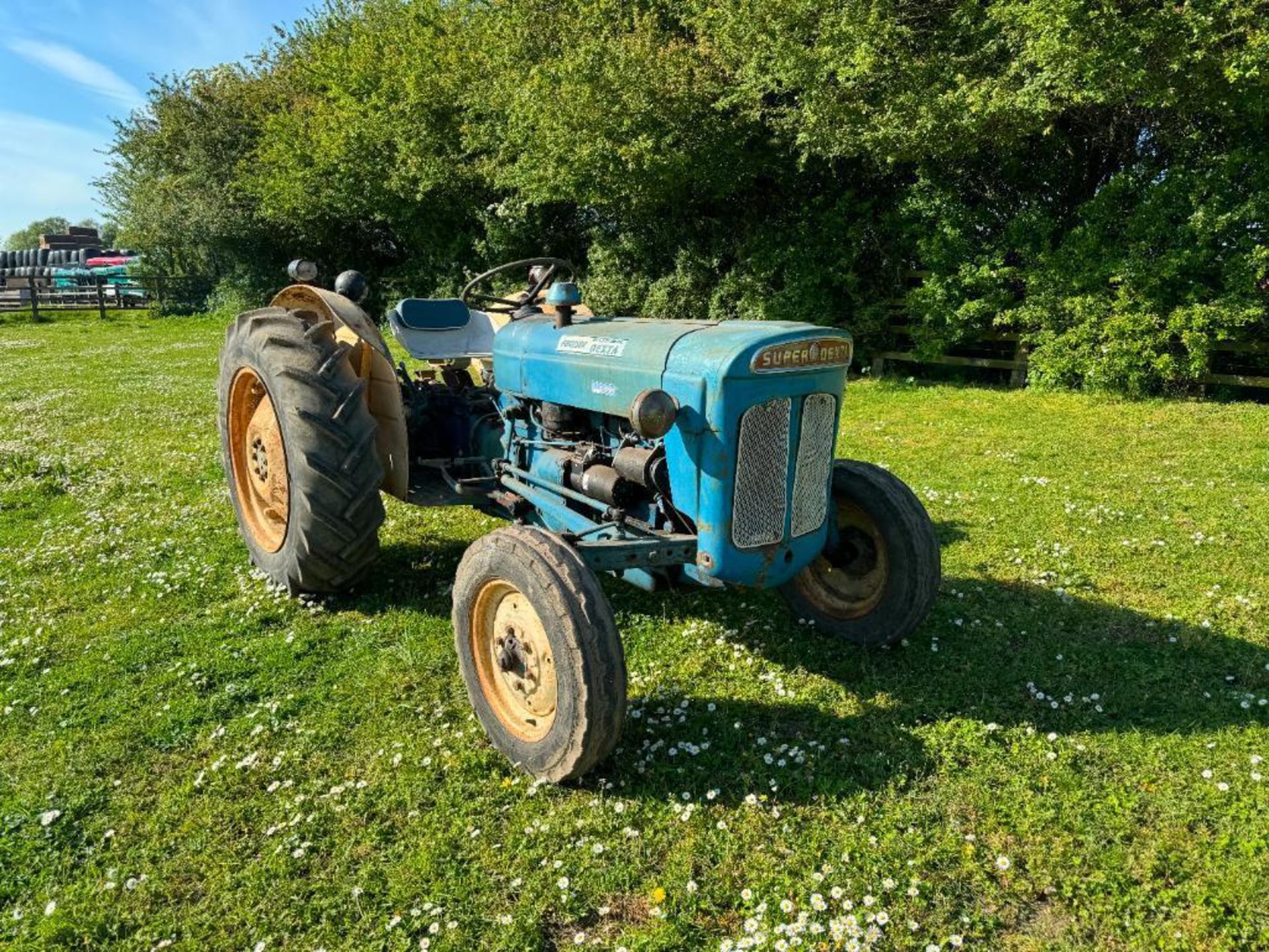 Fordson Super Dexta 2wd diesel tractor with rear linkage, PTO and underslung exhaust on 12.4-28 rear - Image 3 of 16