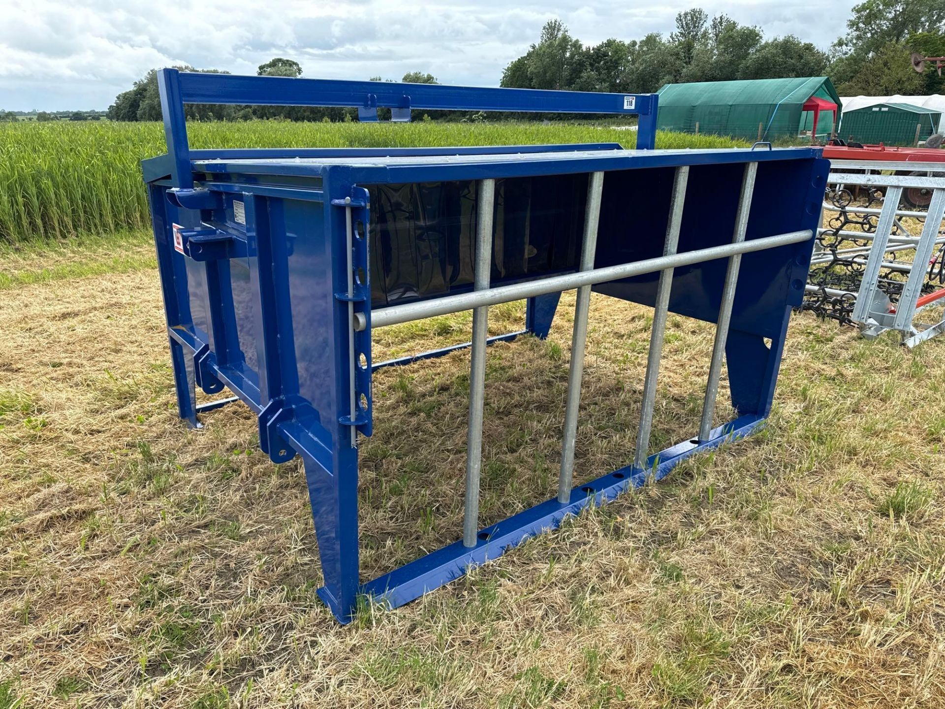 2024 Watson calf creep feeder, linkage and pallet tine brackets - Image 2 of 3