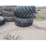 Pair of 28.1R26 wheels and tyres with exchangable wheel centres