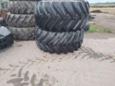 Pair of 28.1R26 wheels and tyres with exchangable wheel centres