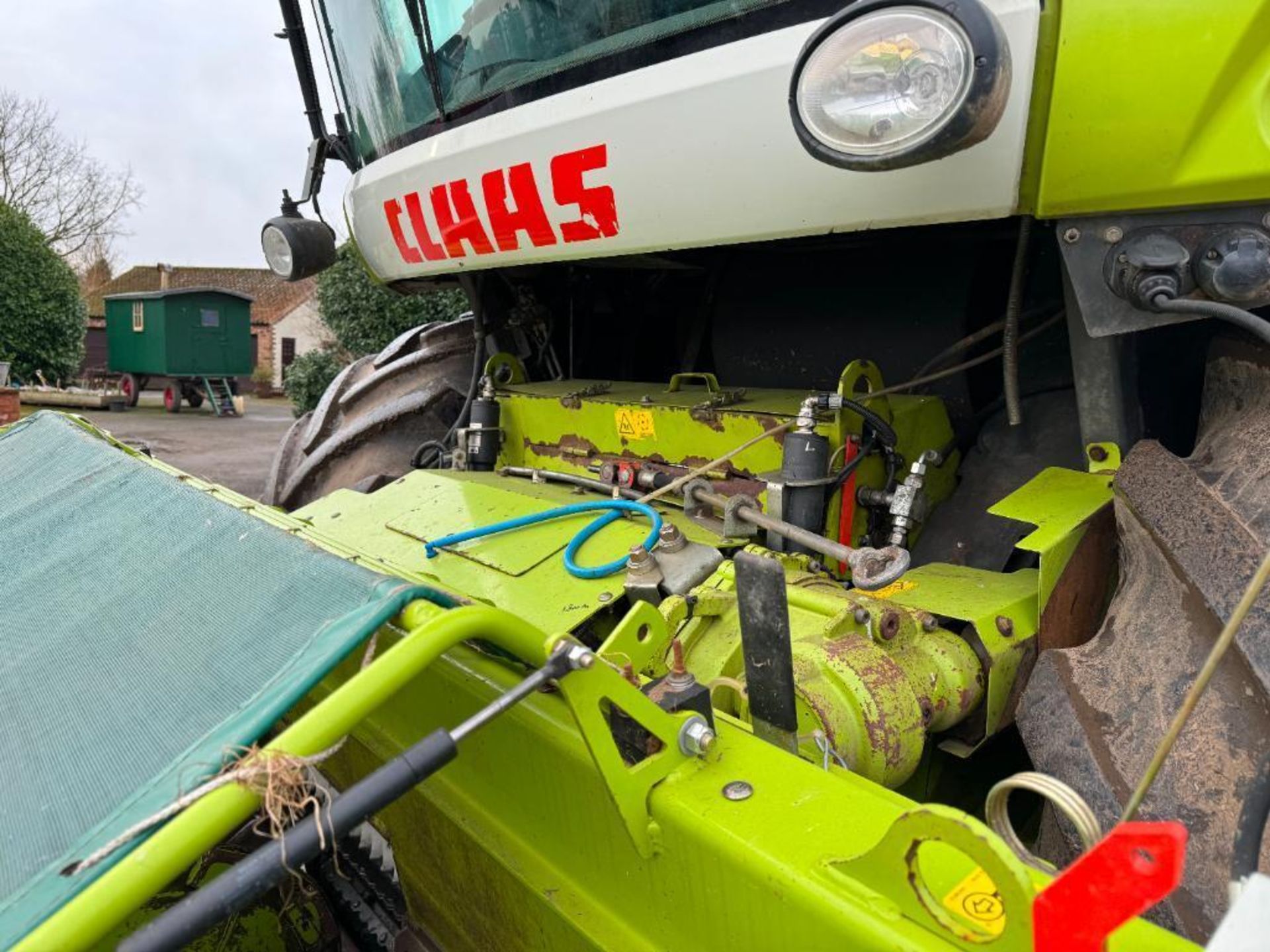 2014 Claas Jaguar 970 self-propelled forage harvester with rock stop, metal detector, rear and spout - Image 25 of 27