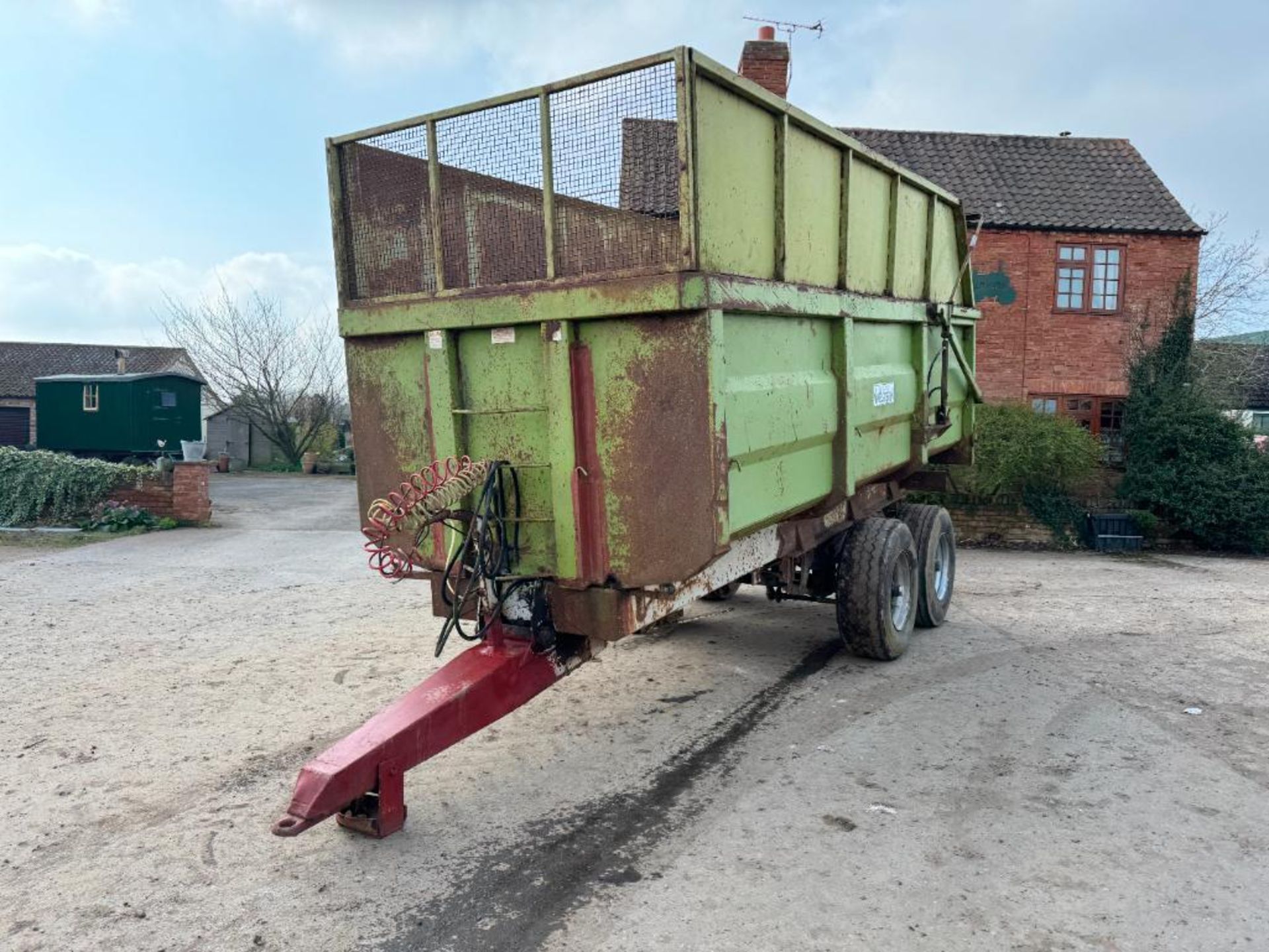 1993 Richard Weston 12t twin axle grain trailer with sprung drawbar, air brakes, hydraulic tailgate, - Image 4 of 17