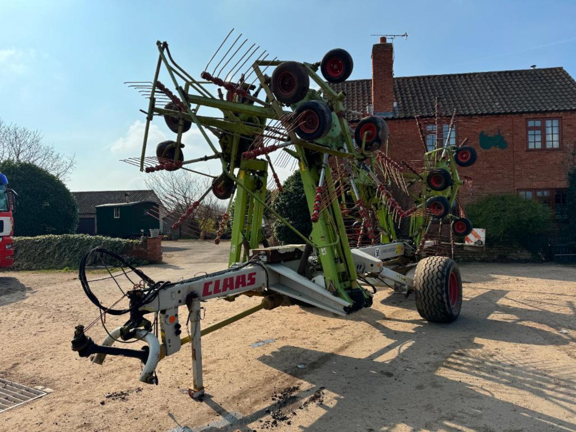 2003 Claas Liner 3000 4 rotor trailed rake, hydraulic folding on 550/55R20 wheels and tyres. Serial - Image 2 of 20