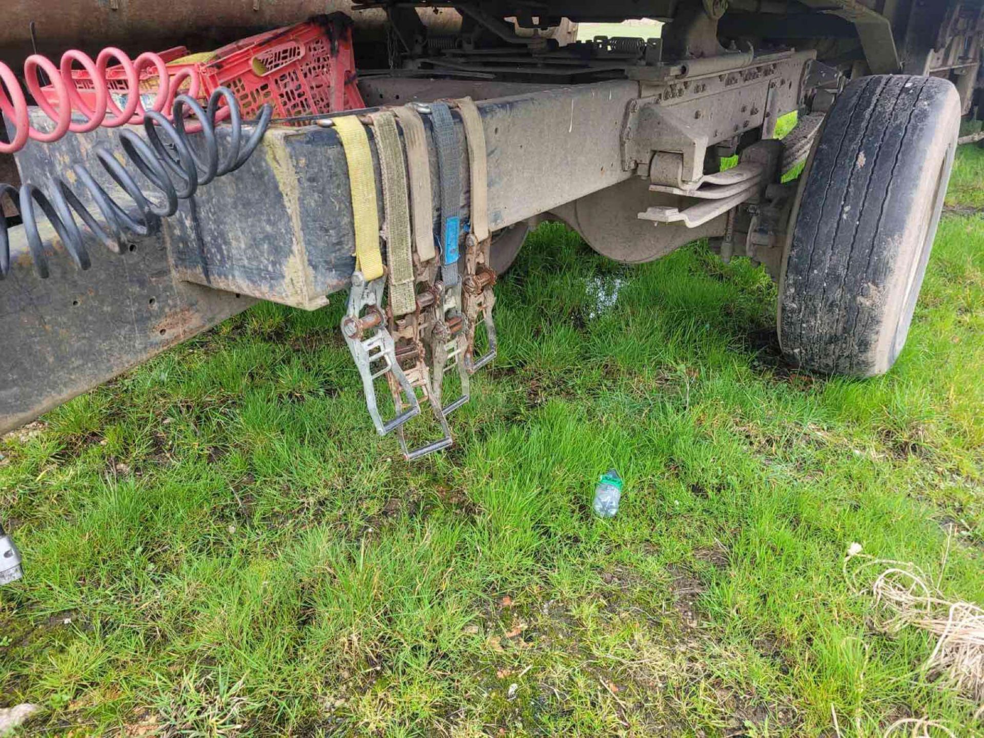 Twin axle 45ft flat bed bale trailer with air brakes on 385/65R22.5 wheels and tyres with dolly - Image 11 of 16