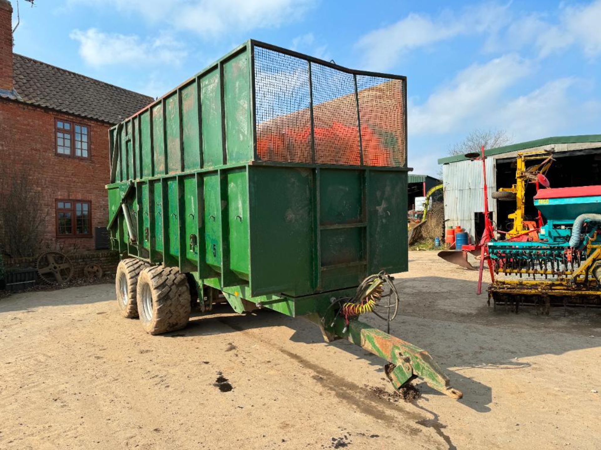 Twin axle 16t grain tailer with sprung drawbar, air brakes, hydraulic tailgate, grain chute and sila - Image 9 of 11