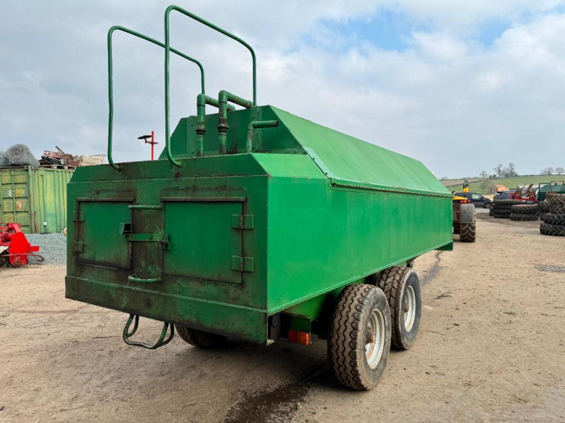 Bunded 7500l twin axle trailed diesel bowser with diesel powered pump, retractable hose and nozzle o - Image 11 of 13