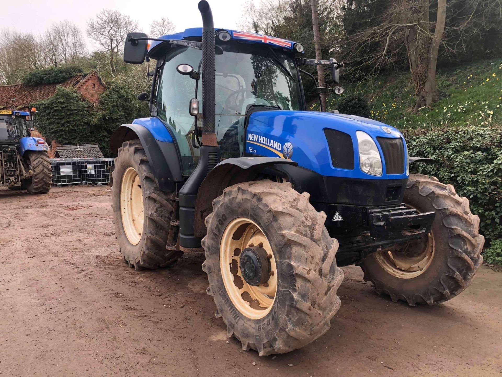 2013 New Holland T6.175 4wd tractor, 3 manual spools, air, on 420/70R28 front and 520/70R38 rear whe - Image 15 of 26