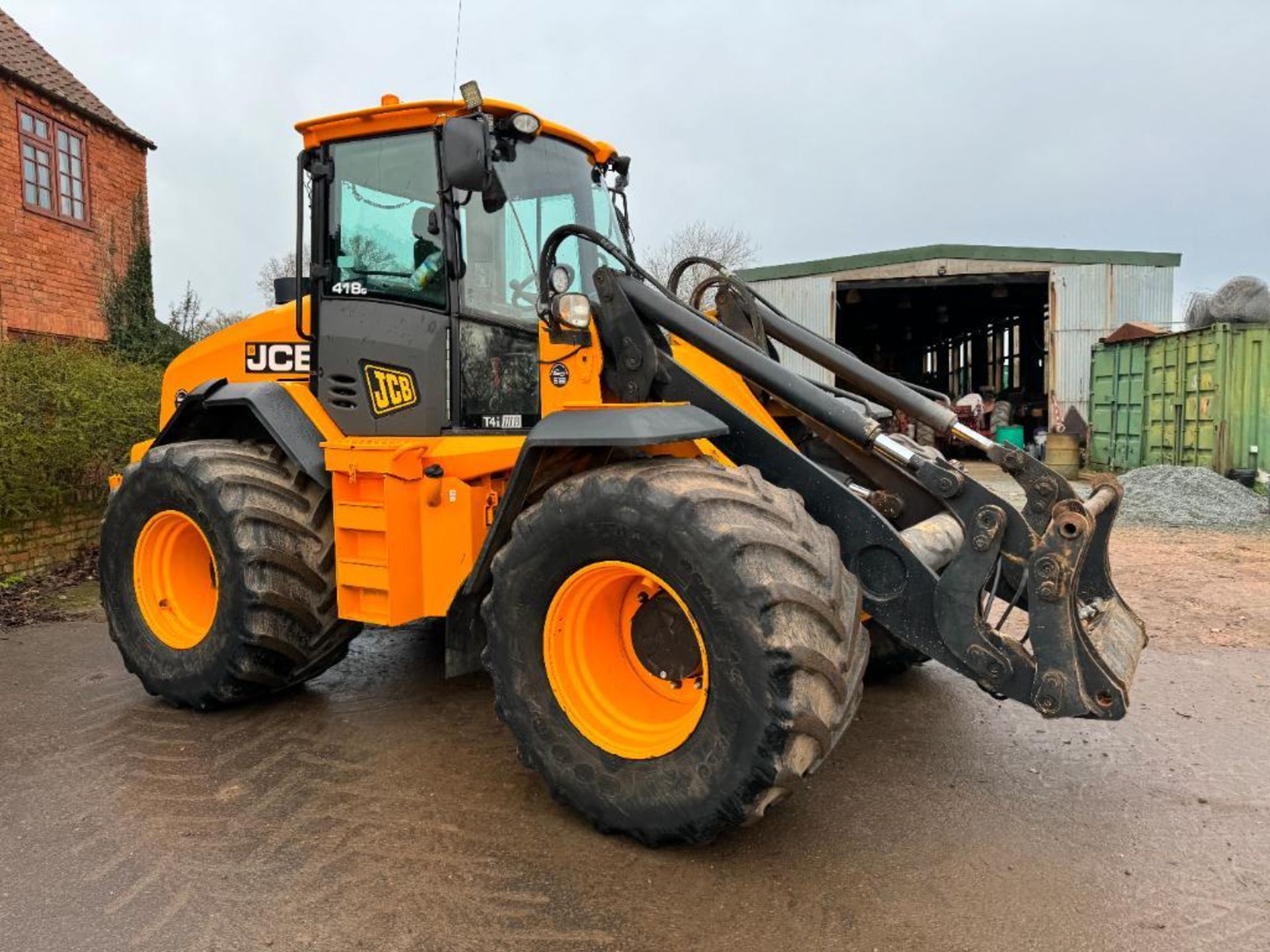 2014 JCB 418S T4i IIIB loading shovel with Volvo headstock on Goodyear 750/55R26 wheels and tyres. R - Image 6 of 20