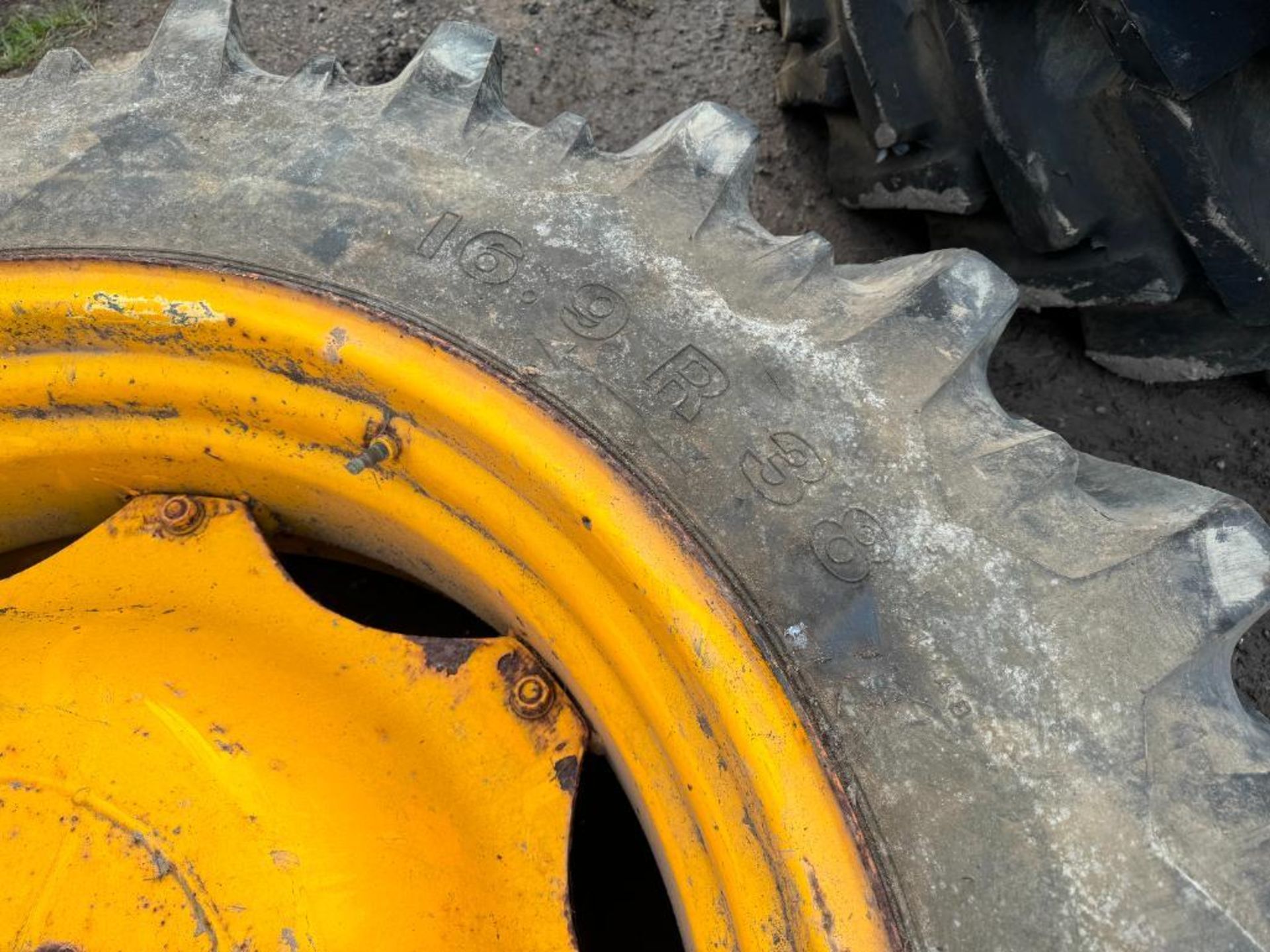 Single Firestone 16.9R38 wheel and tyre, 10 stud (17.5cm hub) - Image 2 of 2