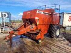 Hesston AGCO 4900 single axle square baler on 28L-26 wheels and tyres, spares or repairs NB: Comes w