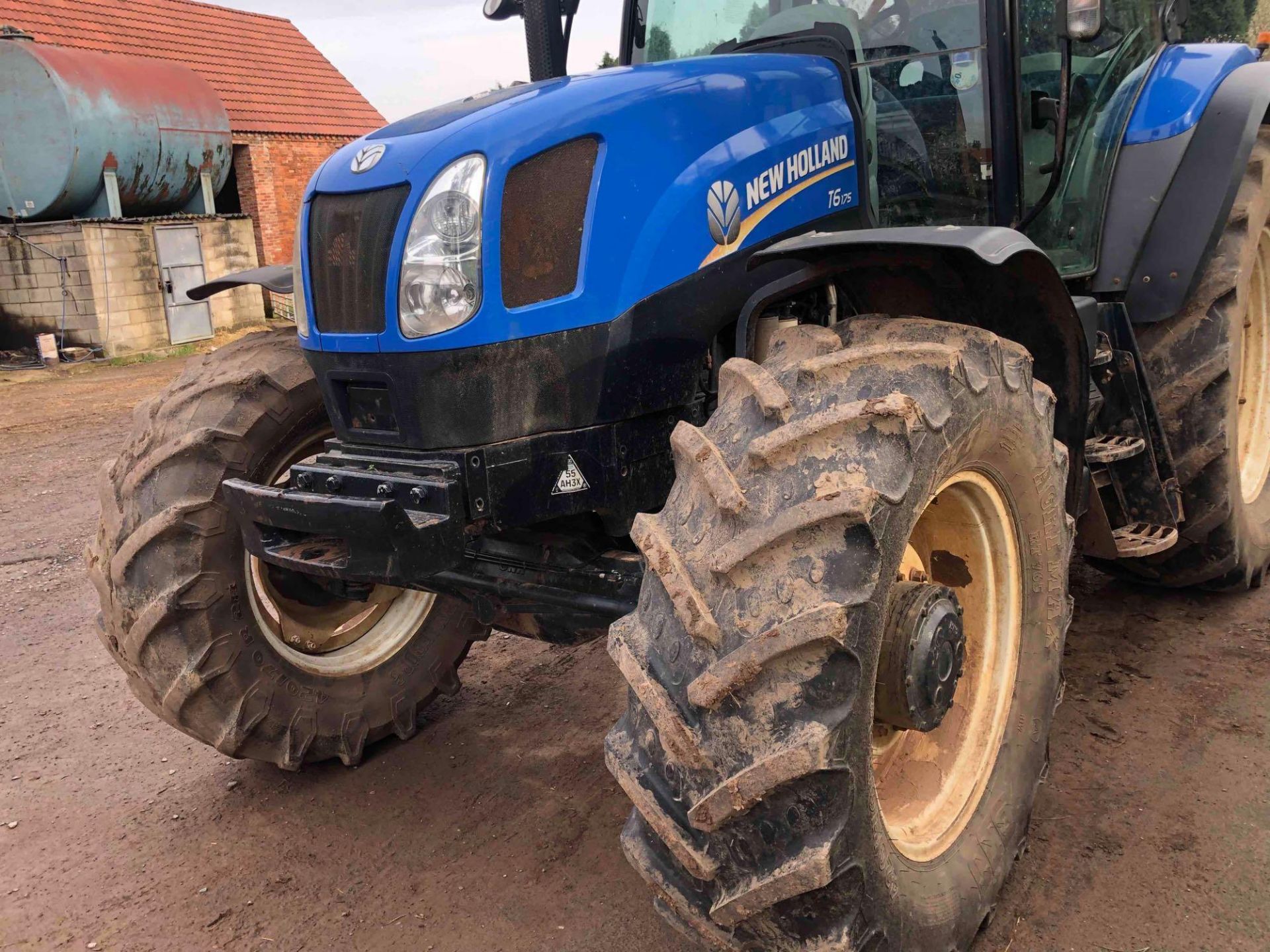 2013 New Holland T6.175 4wd tractor, 3 manual spools, air, on 420/70R28 front and 520/70R38 rear whe - Image 4 of 26
