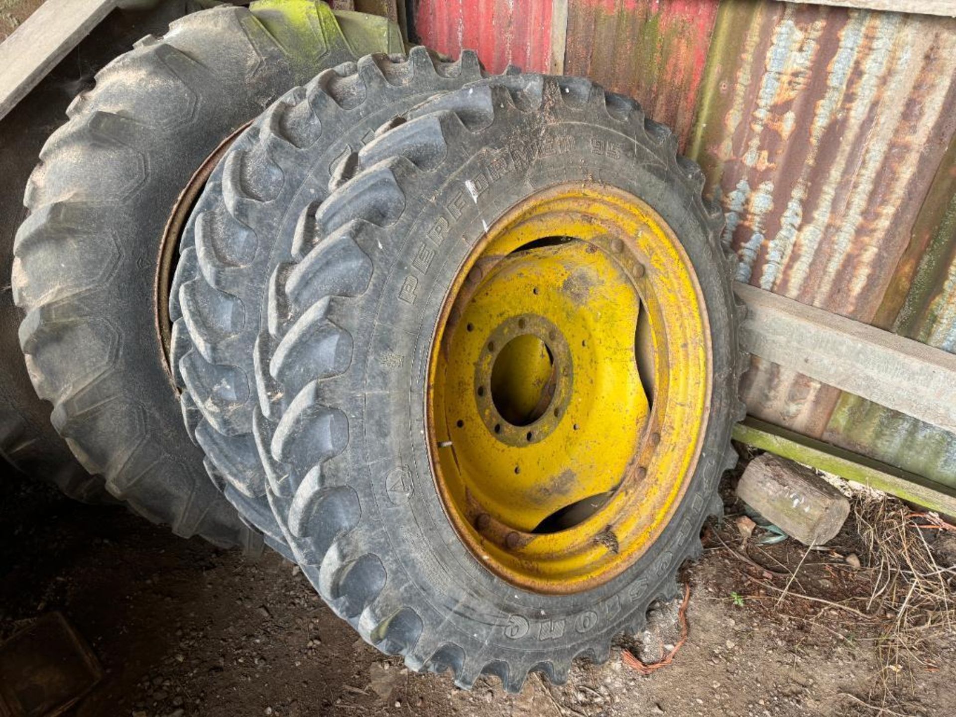 Set BKT 270/95R48 rear and Firestone 270/95R32 front wheels and tyres with removeable centres to fit - Image 3 of 4