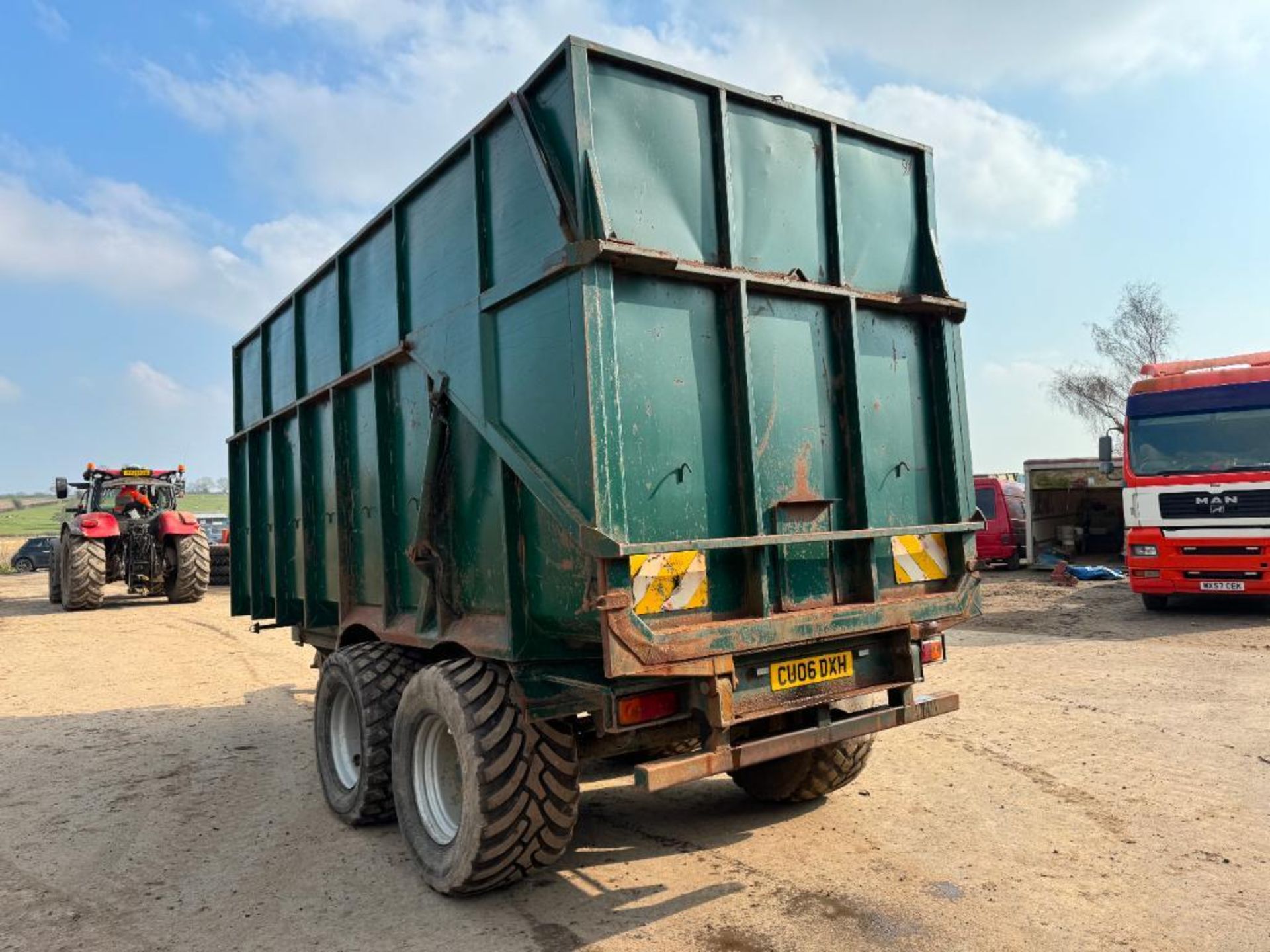 Twin axle 16t grain tailer with sprung drawbar, air brakes, hydraulic tailgate, grain chute and sila - Image 7 of 13