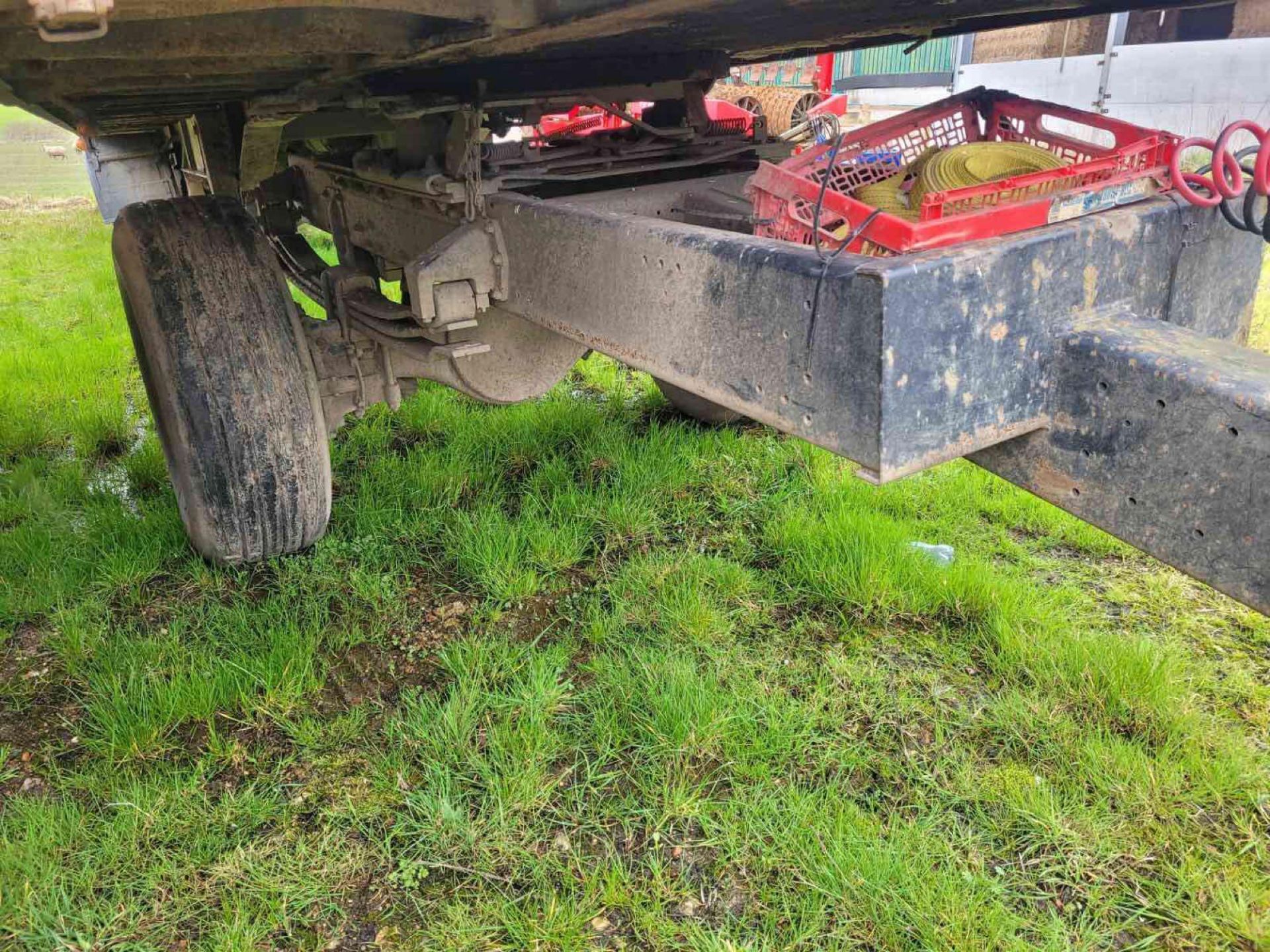 Twin axle 45ft flat bed bale trailer with air brakes on 385/65R22.5 wheels and tyres with dolly - Image 16 of 16