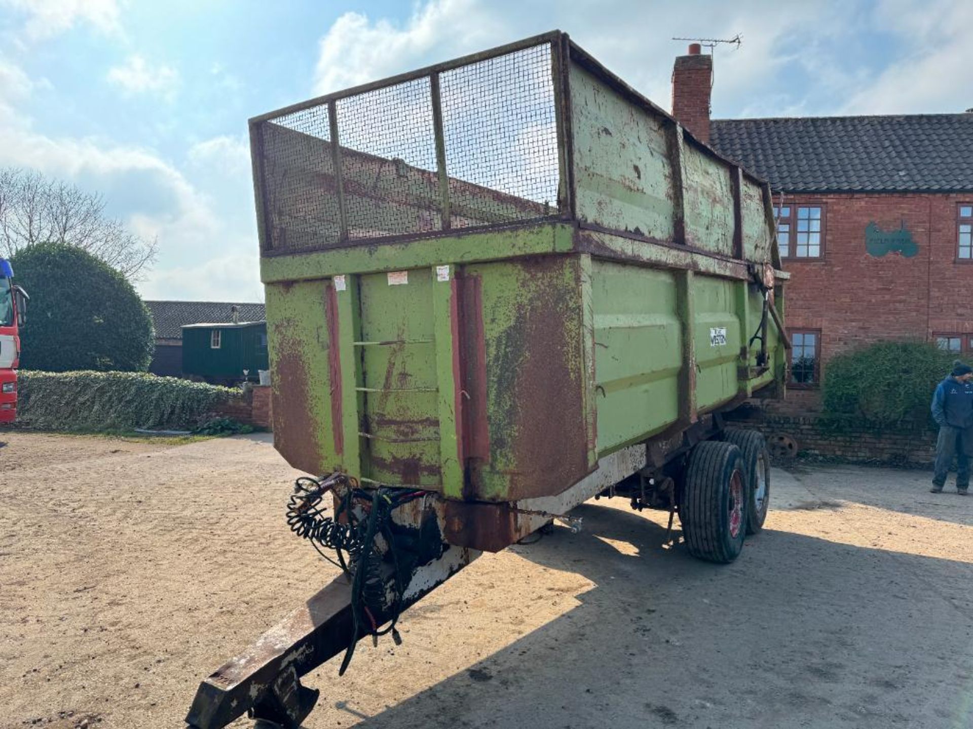 1993 Richard Weston 12t twin axle grain trailer with sprung drawbar, air brakes, hydraulic tailgate, - Image 15 of 17