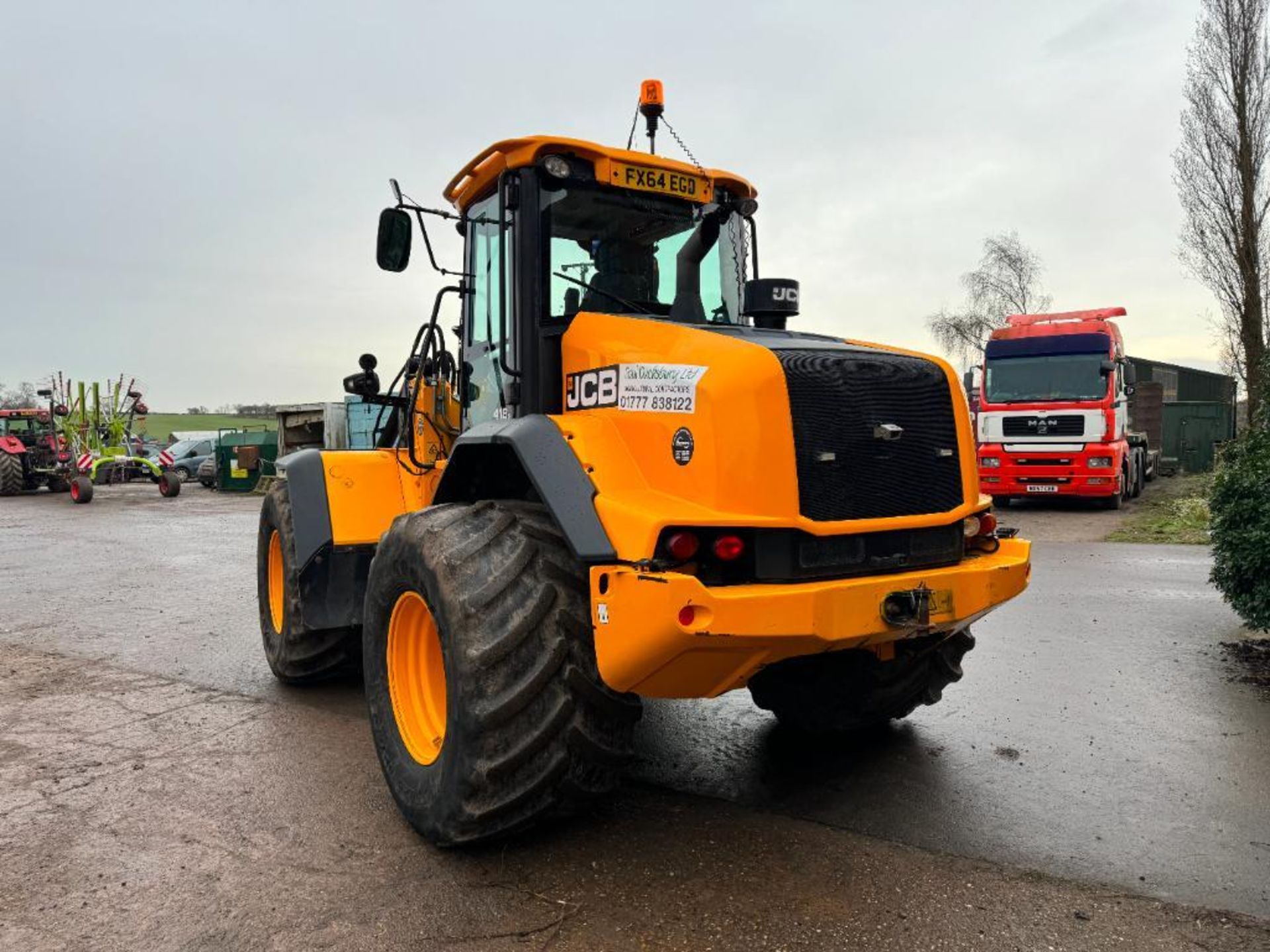 2014 JCB 418S T4i IIIB loading shovel with Volvo headstock on Goodyear 750/55R26 wheels and tyres. R - Bild 10 aus 20