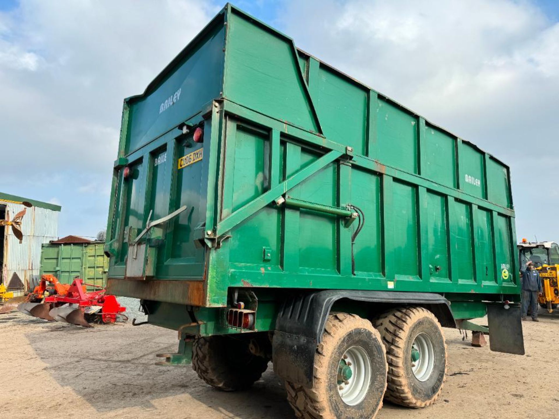 2014 Bailey 18t Beeteaper twin axle trailer with sprung drawbar, air brakes, WABCO LSV, locker box, - Image 12 of 19