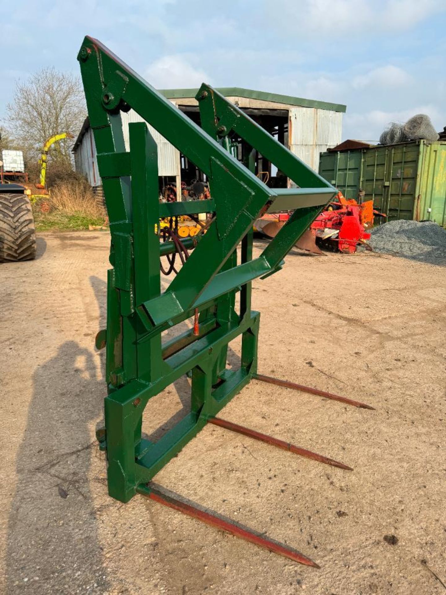 Hydraulic 4 bale grab with Volvo loading shovel attachments - Image 9 of 9