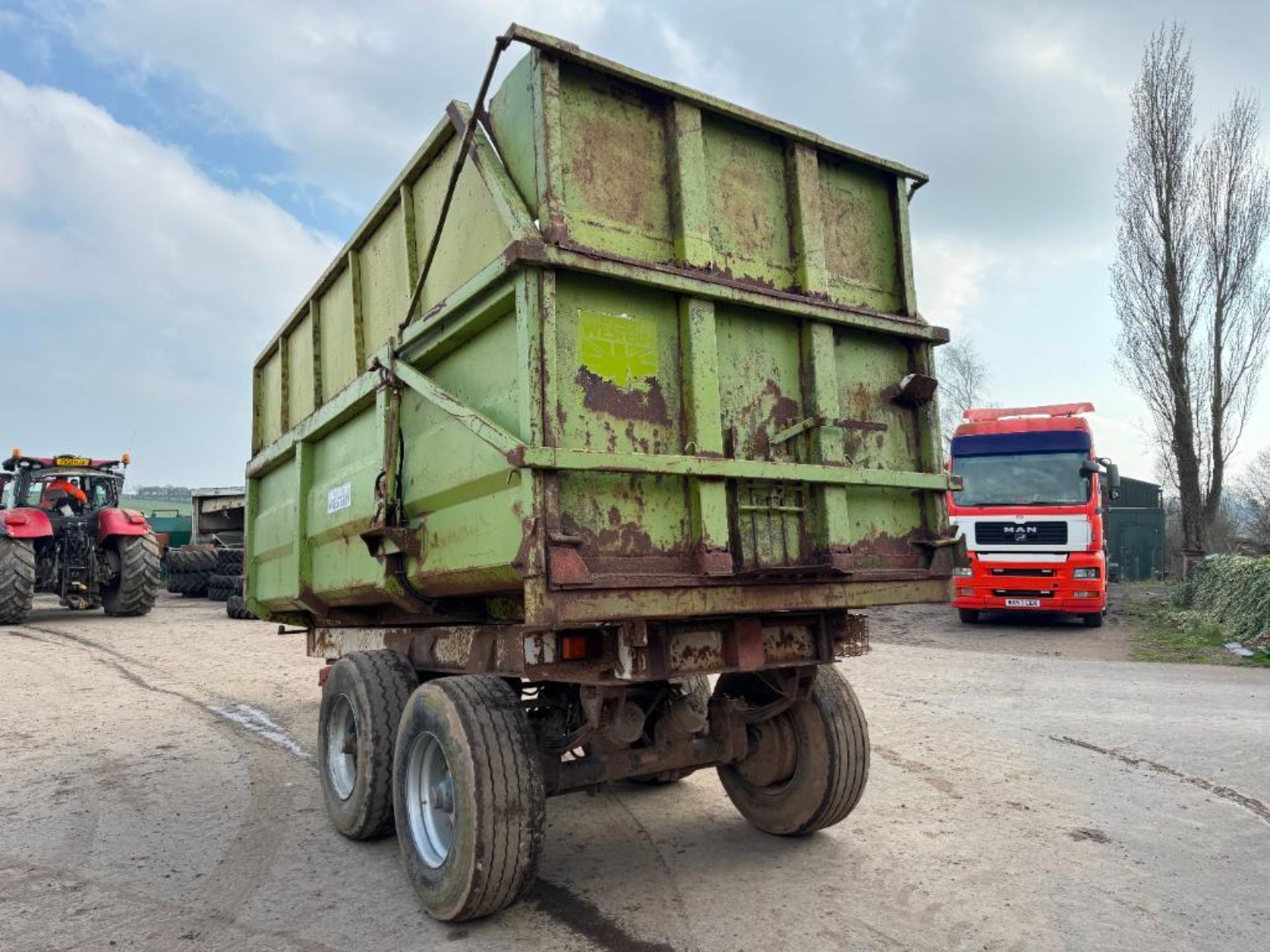 1993 Richard Weston 12t twin axle grain trailer with sprung drawbar, air brakes, hydraulic tailgate, - Image 8 of 17