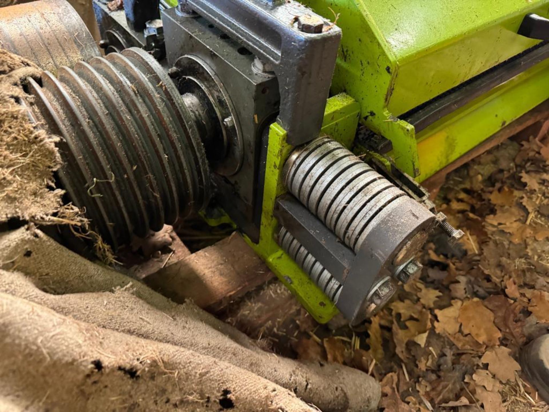 Claas Fibertech crop processor/corn cracker with chevron rollers for Claas Jaguar forage harvester - Image 8 of 10