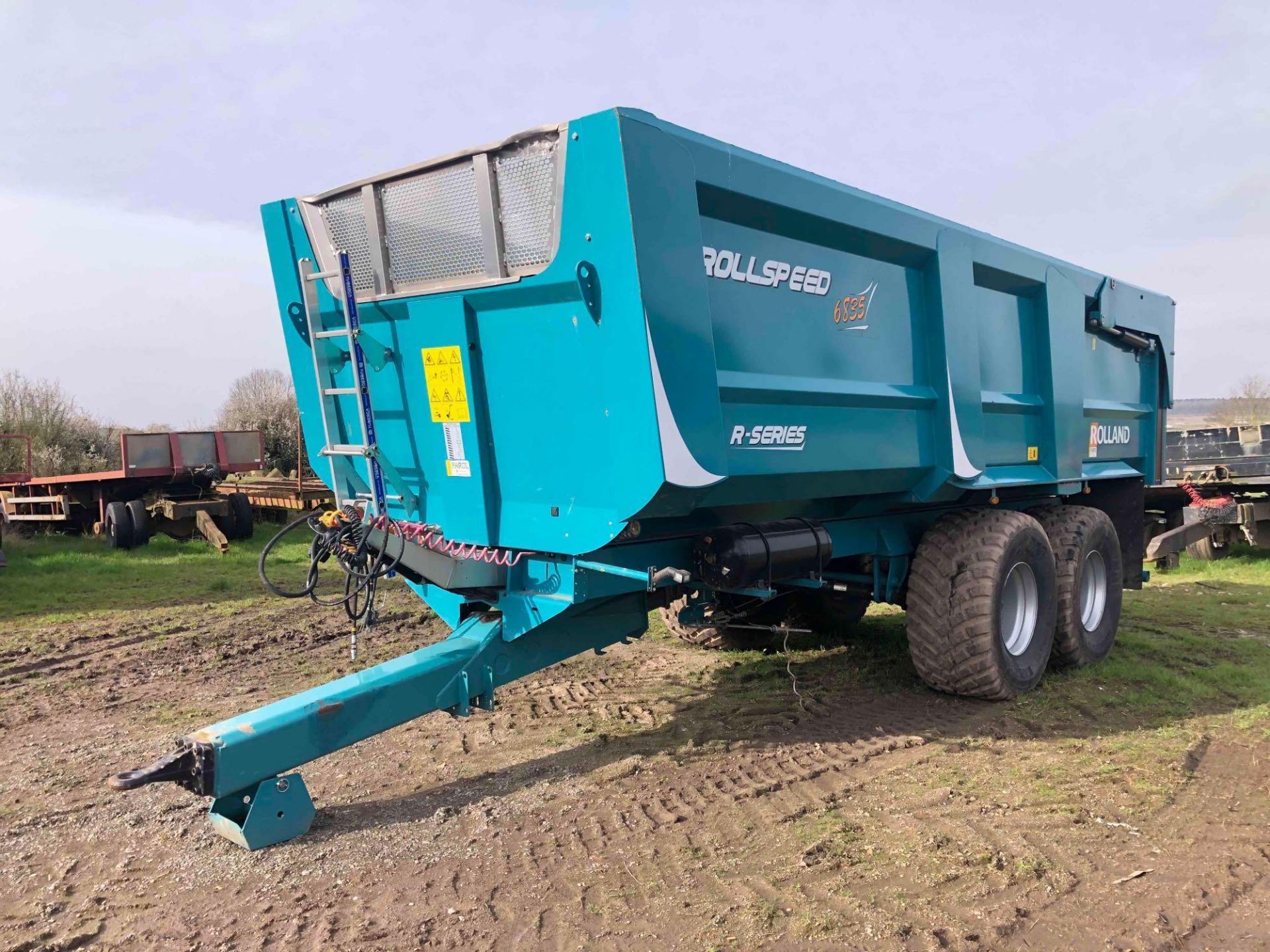 2022 Rolland Rollspeed 6835 18t twin axle grain trailer with sprung drawbar, air brakes, hydraulic t - Image 3 of 13