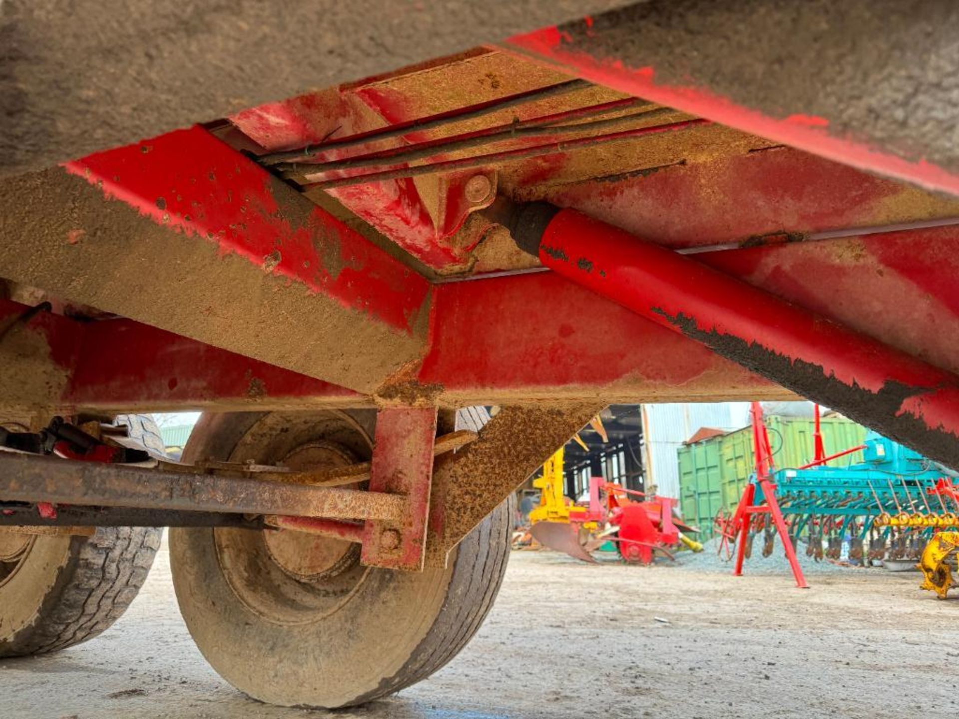 1995 Richard Western 12t twin axle root trailer with hydraulic tailgate and grain chute with silage - Image 14 of 14