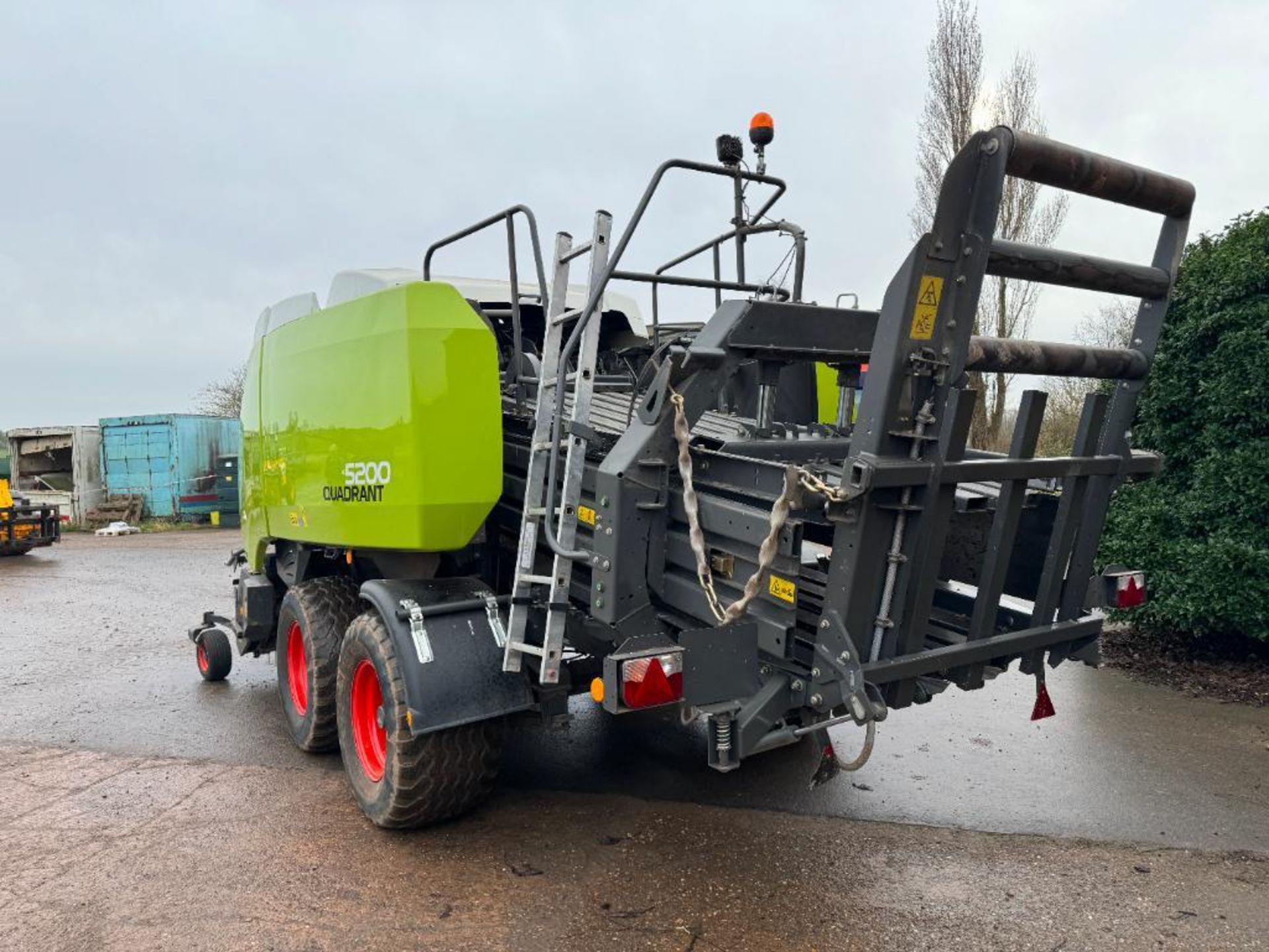 2017 Claas 5200 Quadrant 6 string twin axle baler and Claas communicator with 120x70 chamber, rotati - Image 11 of 27