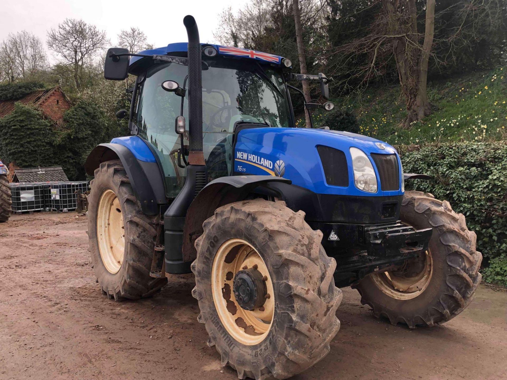 2013 New Holland T6.175 4wd tractor, 3 manual spools, air, on 420/70R28 front and 520/70R38 rear whe - Bild 6 aus 26