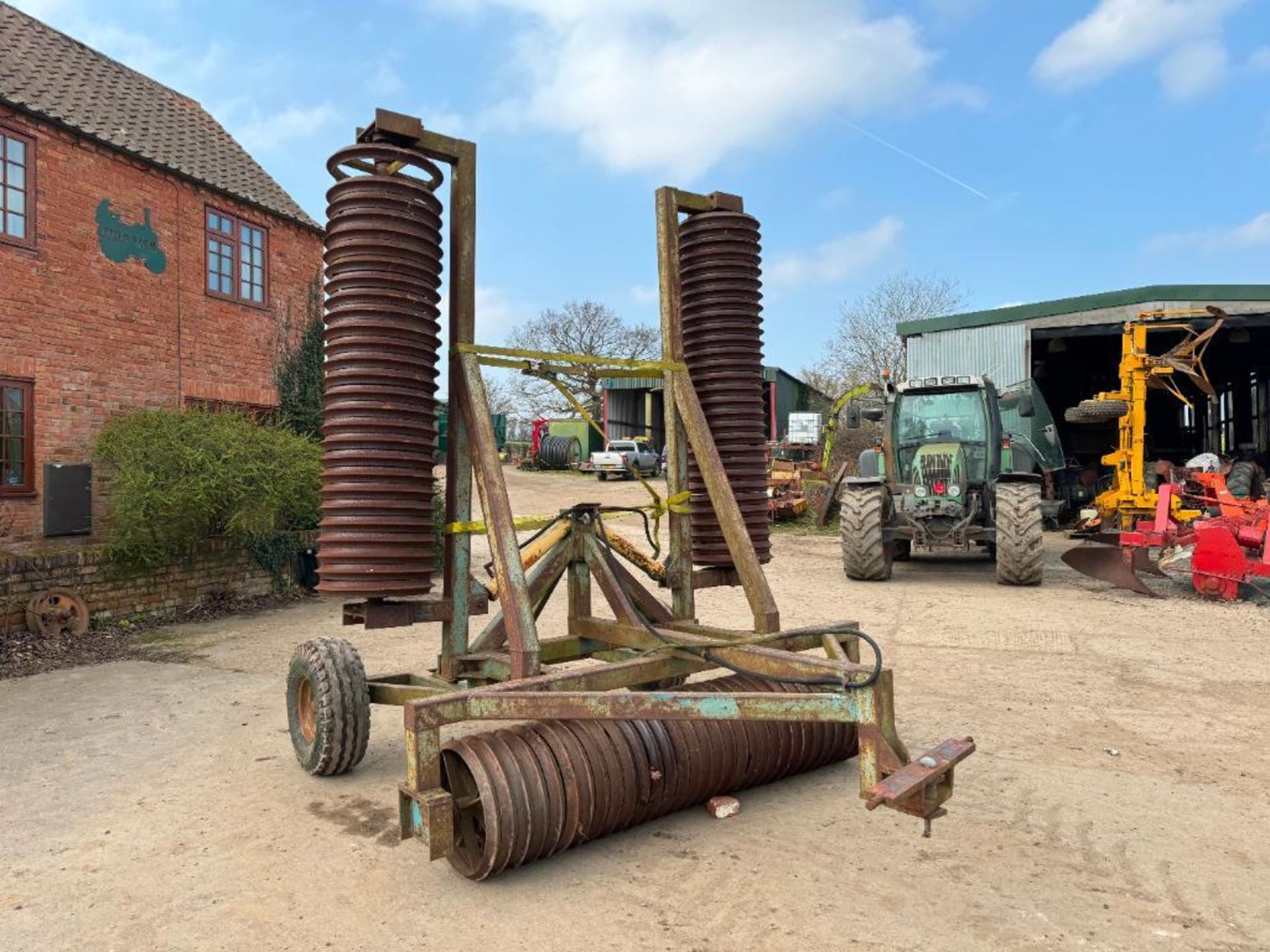 JB Edlington 6m vertical folding cambridge rolls. Serial No: H5525173 NB: Comes with manual - Image 4 of 8