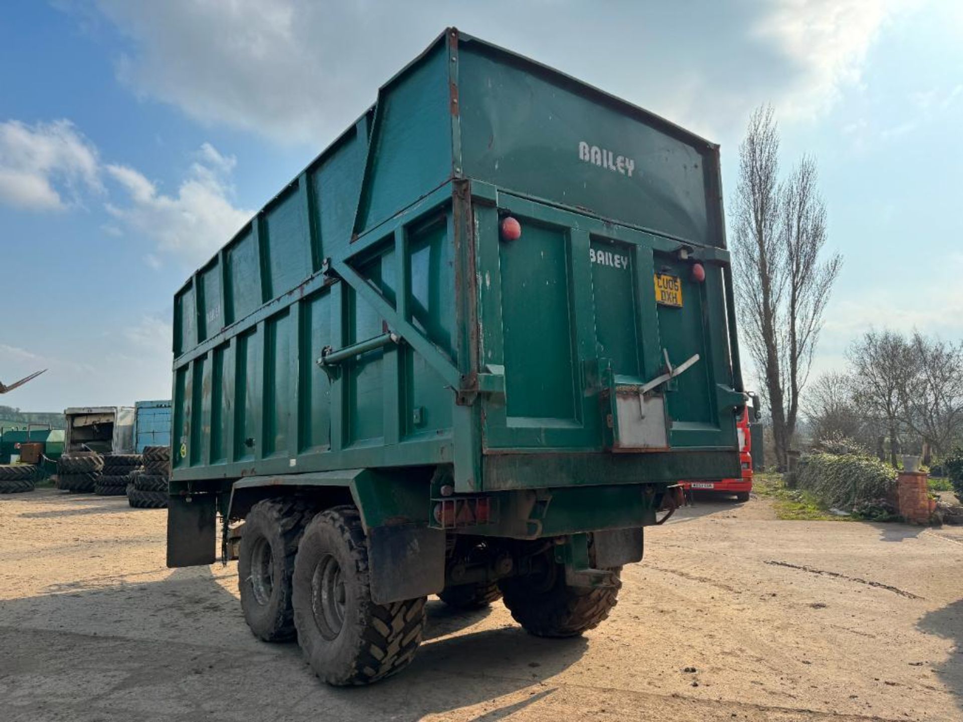 2014 Bailey 18t Beeteaper twin axle trailer with sprung drawbar, air brakes, WABCO LSV, hydraulic ta - Image 5 of 15