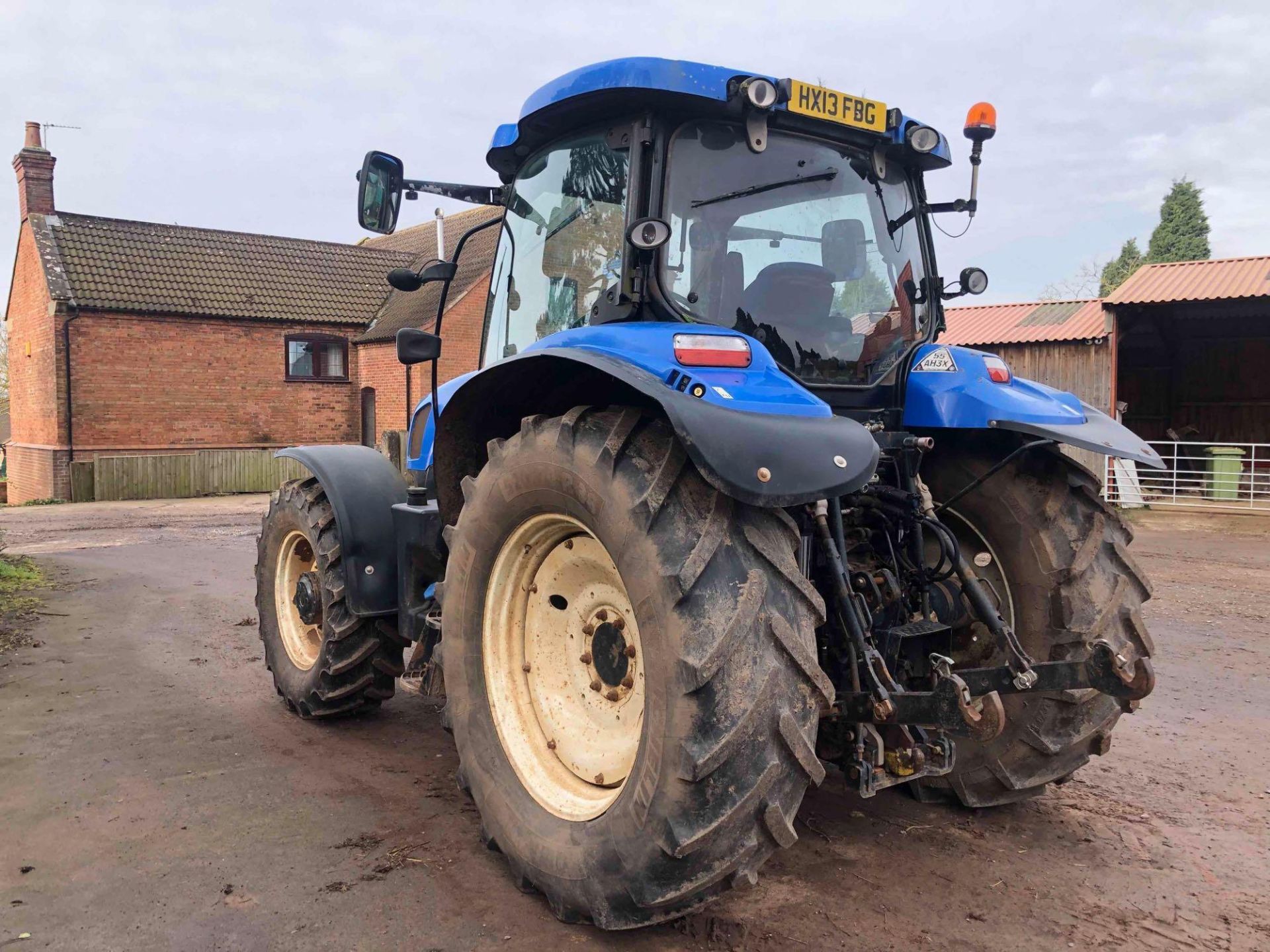 2013 New Holland T6.175 4wd tractor, 3 manual spools, air, on 420/70R28 front and 520/70R38 rear whe - Bild 18 aus 26