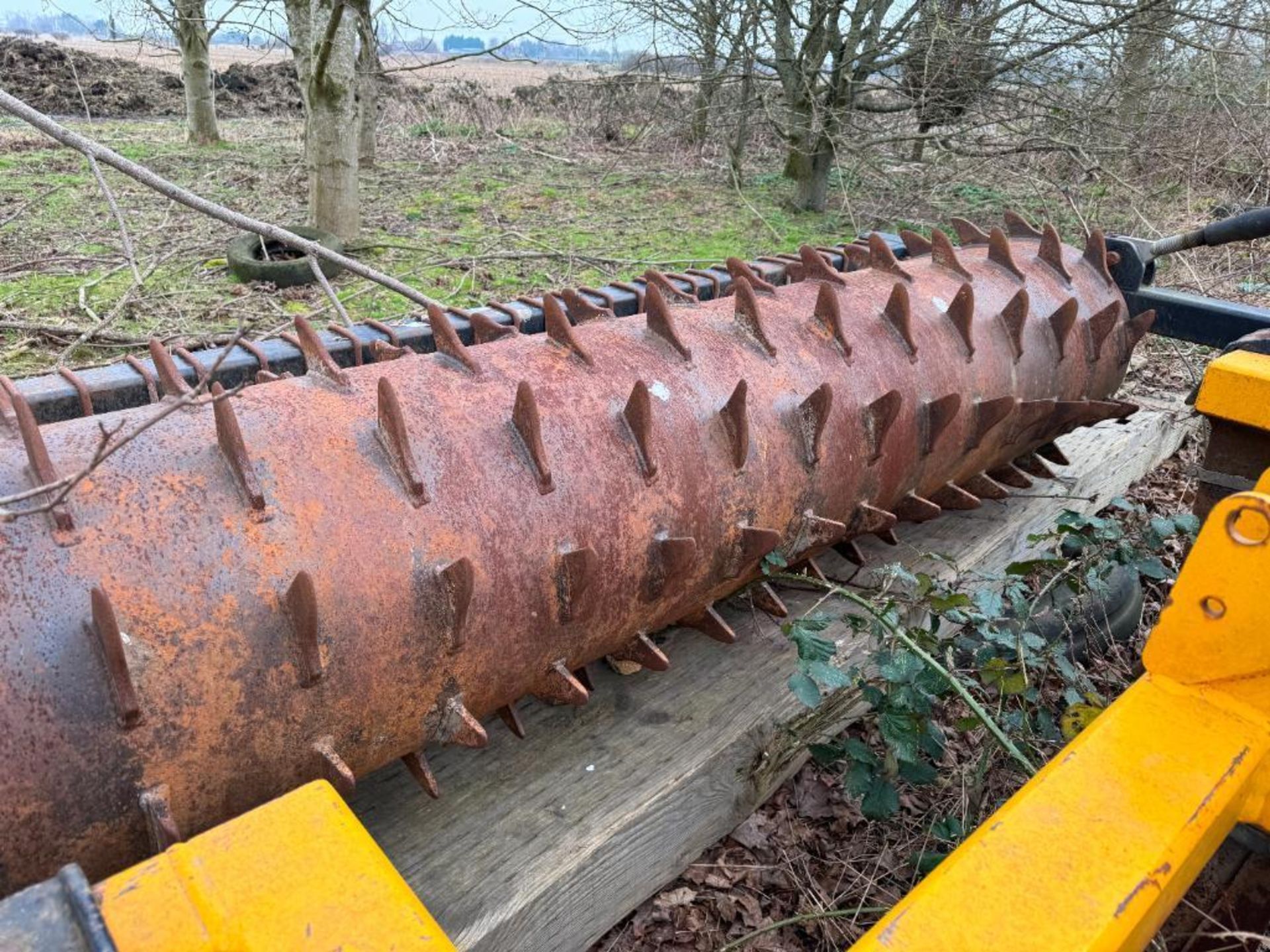 McConnel Shakerator 5 leg cultivator with rear packer. Serial No: 27CK05-95 c/w additional Oxford ro - Image 6 of 6