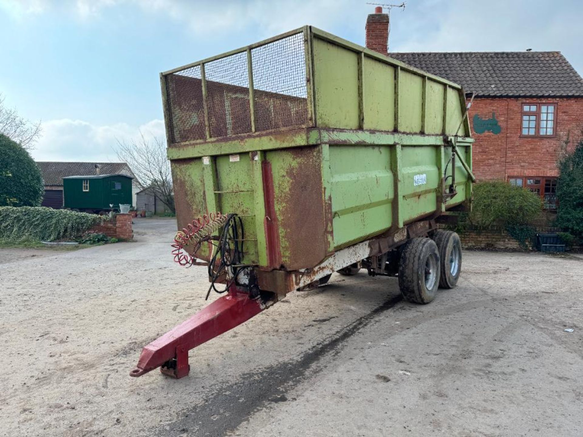 1993 Richard Weston 12t twin axle grain trailer with sprung drawbar, air brakes, hydraulic tailgate, - Image 3 of 17