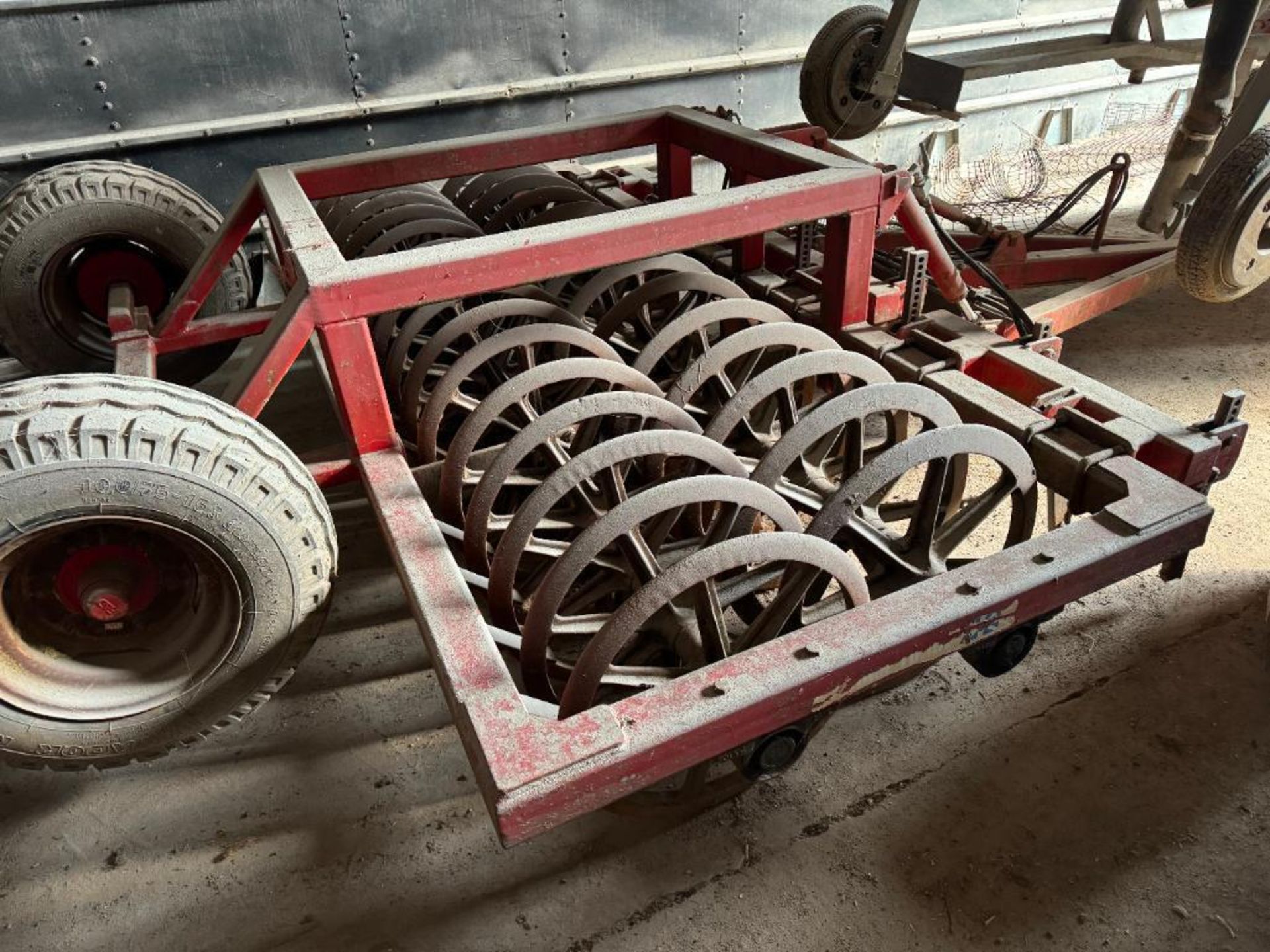 Trailed 3m press with 2 rows press rings and leading tines NB: Comes with manual - Image 4 of 4