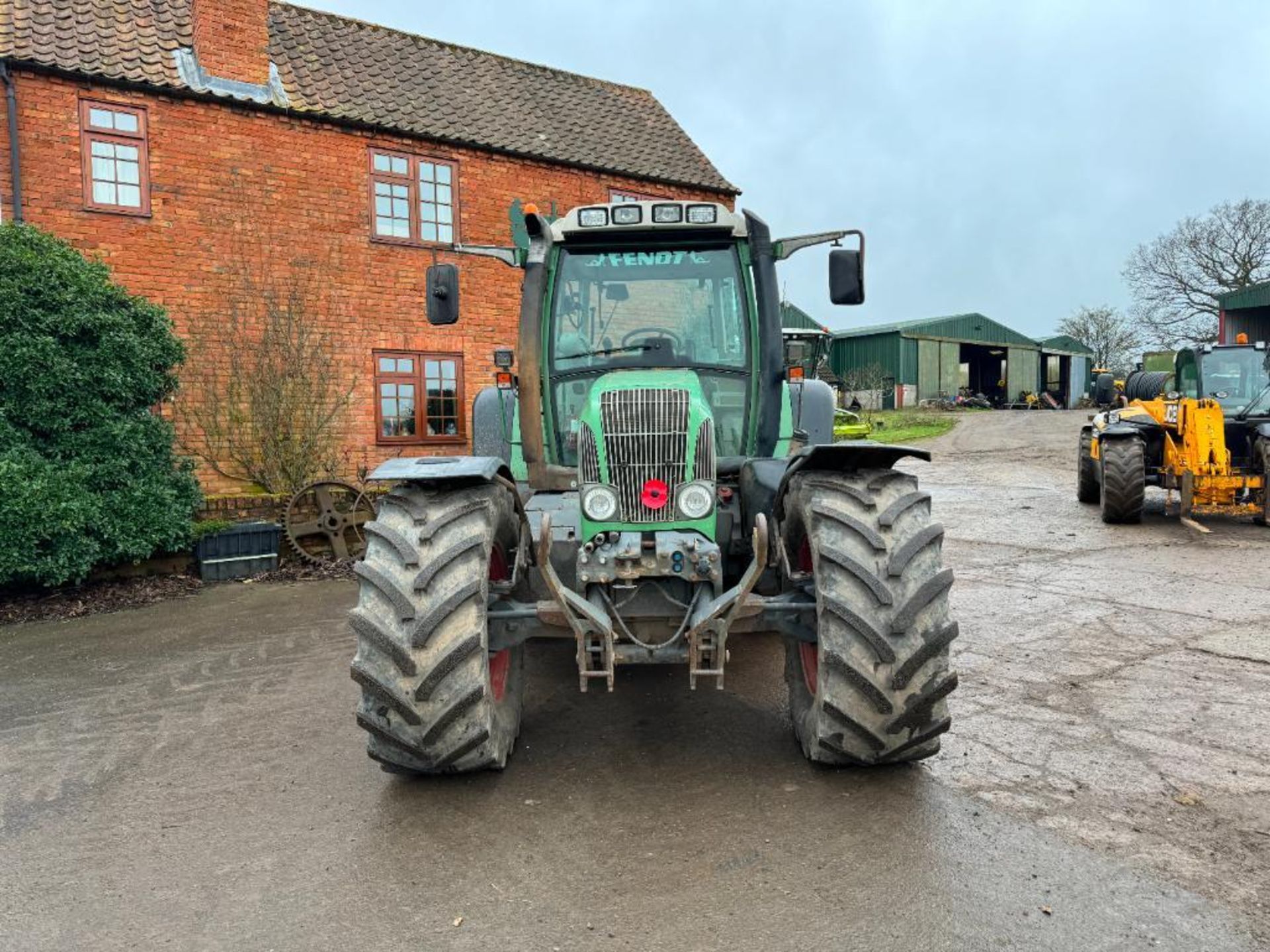 2001 Fendt 716 Vario 50kph 4wd tractor with 4 electric spools, air brakes and front linkage on BKT 5 - Image 21 of 22