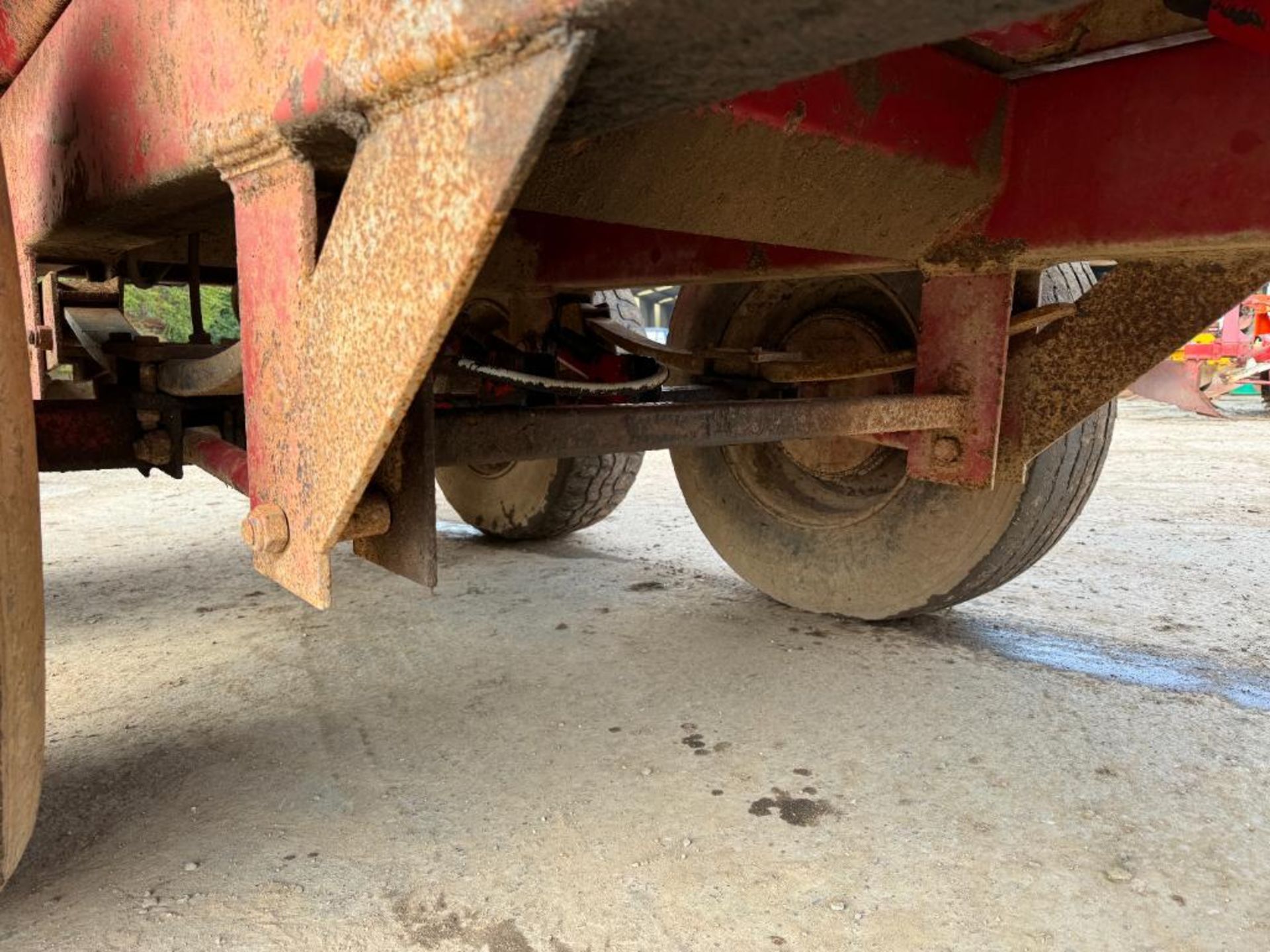 1995 Richard Western 12t twin axle root trailer with hydraulic tailgate and grain chute with silage - Image 13 of 14