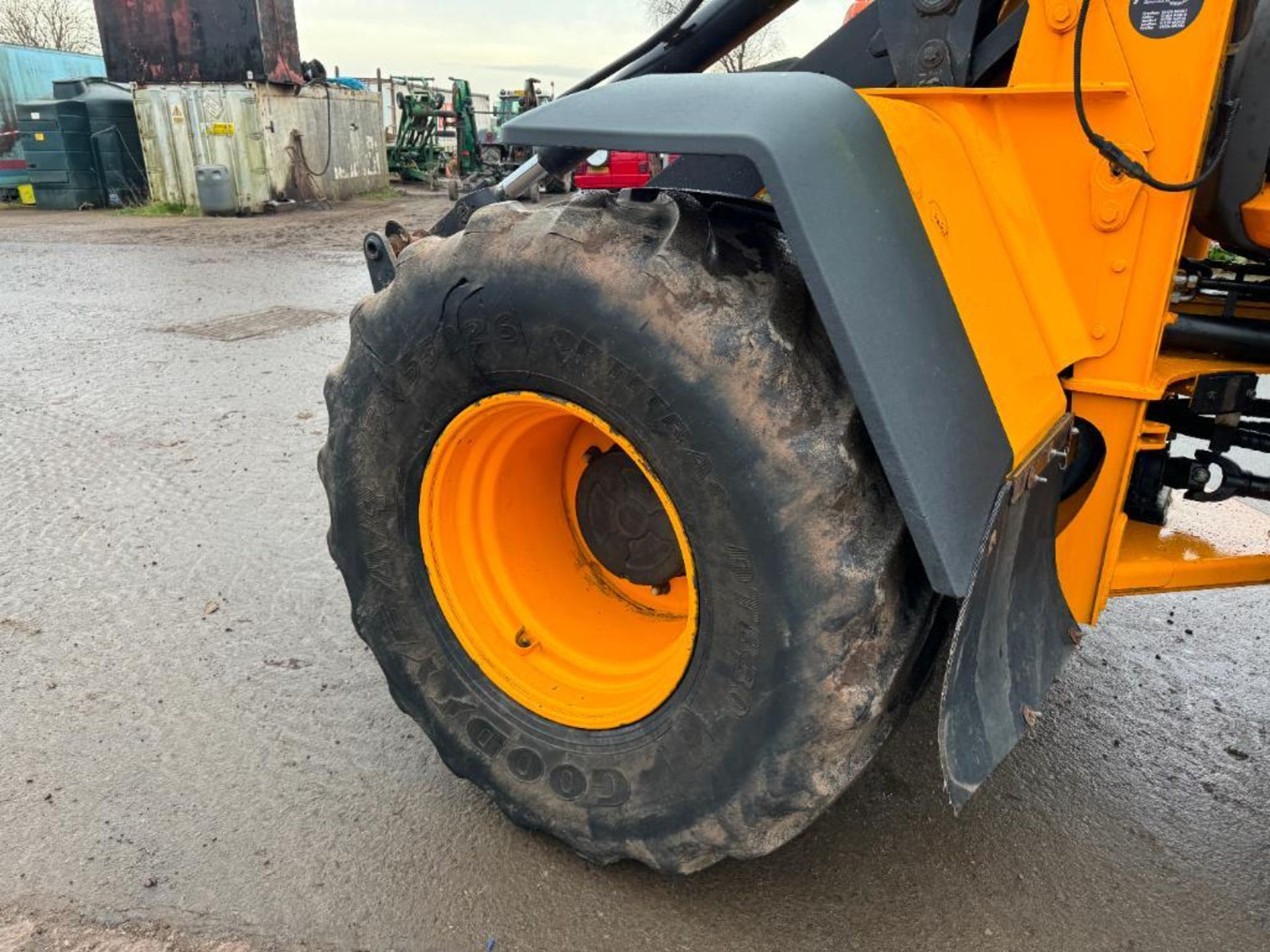 2014 JCB 418S T4i IIIB loading shovel with Volvo headstock on Goodyear 750/55R26 wheels and tyres. R - Image 13 of 20