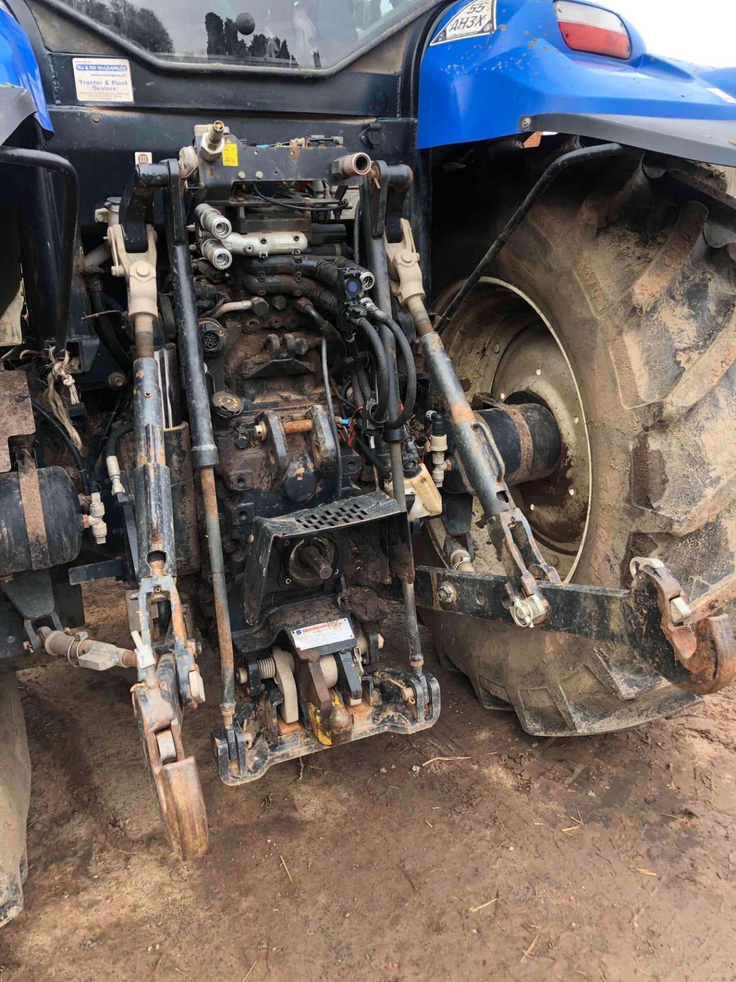 2013 New Holland T6.175 4wd tractor, 3 manual spools, air, on 420/70R28 front and 520/70R38 rear whe - Image 14 of 26