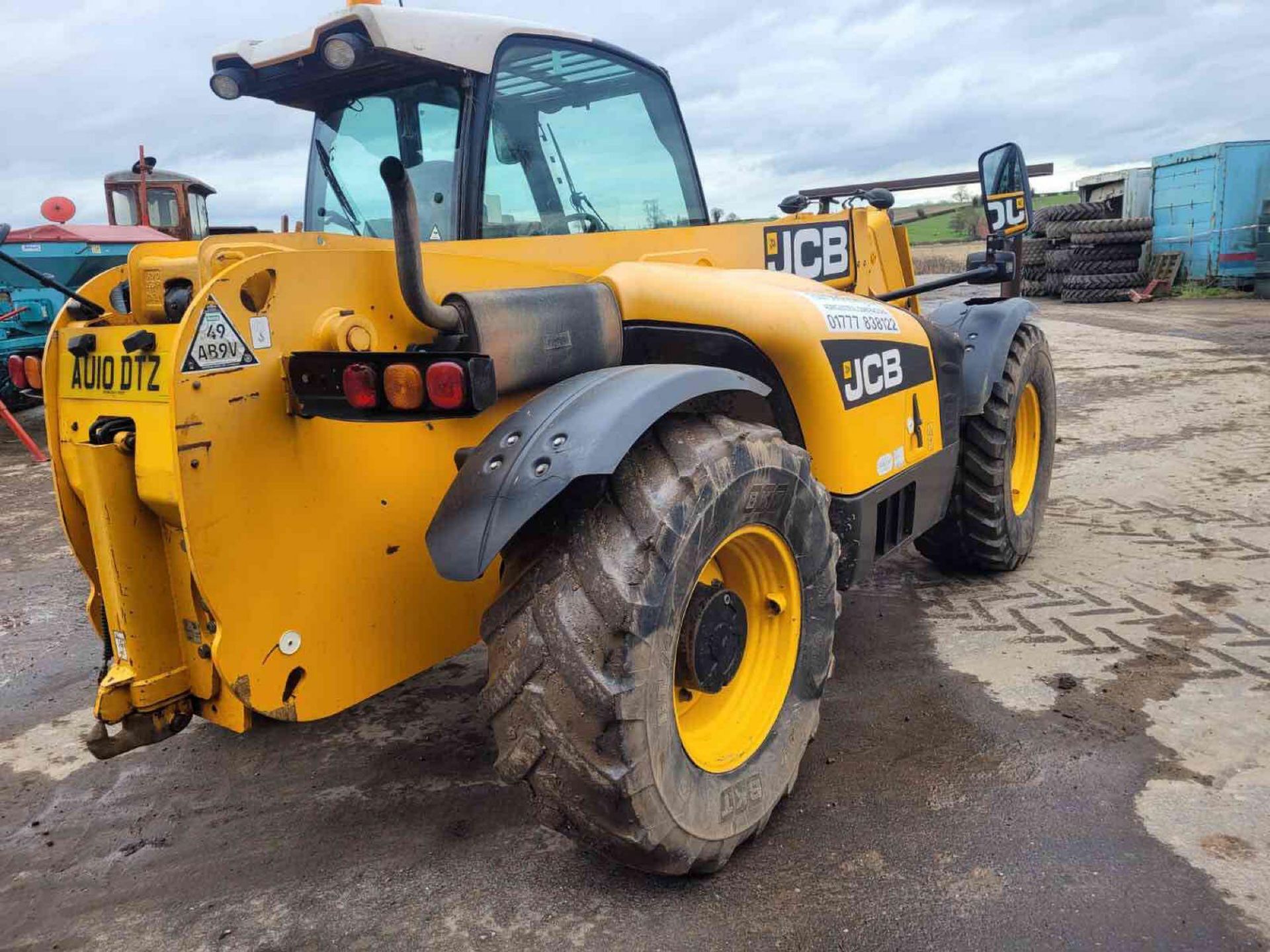 2010 JCB 531-70 Agri-Super Loadall with pin and cone headstock, pallet tines, PUH on 460/70R24 wheel - Bild 3 aus 13