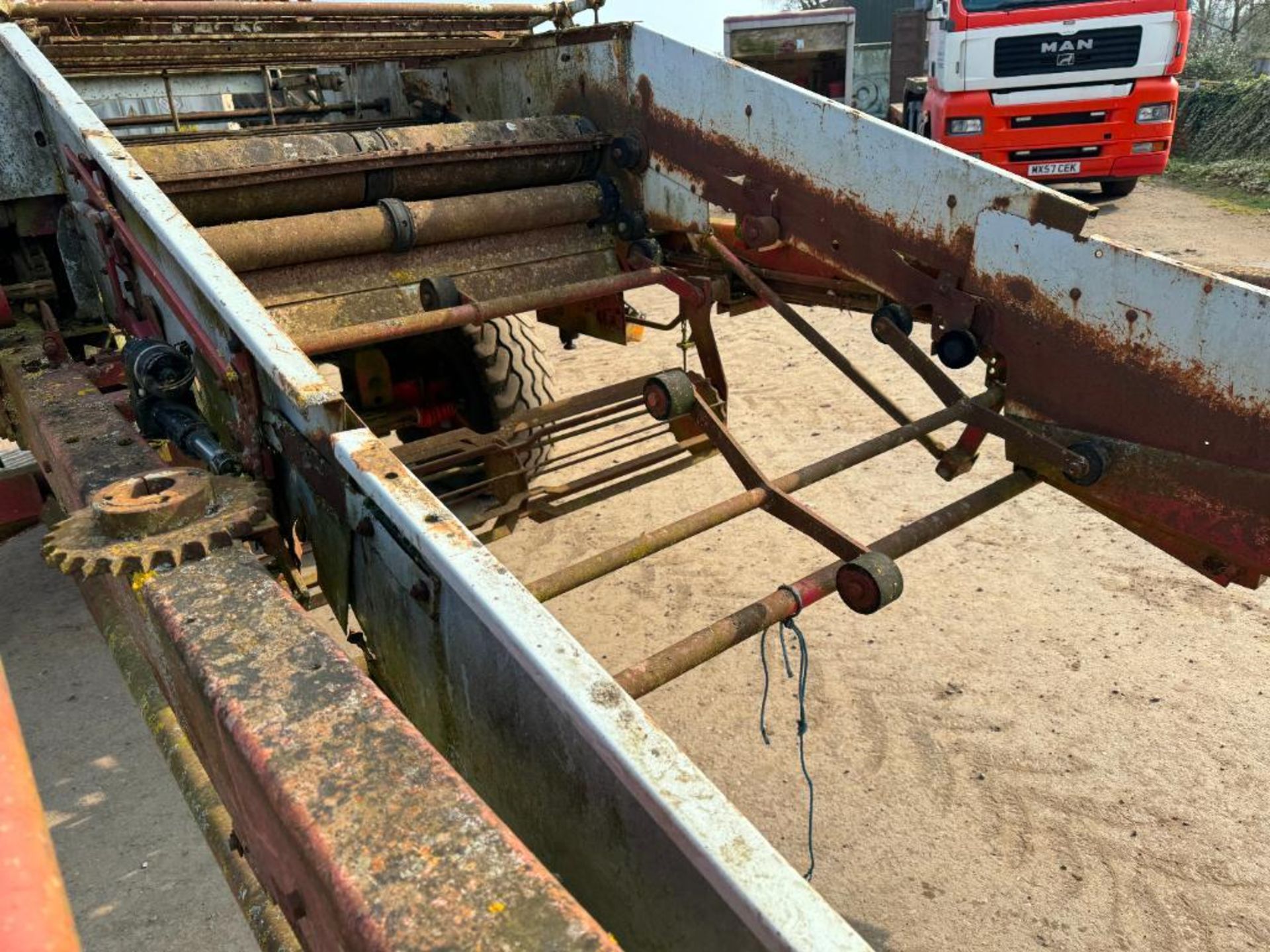 Reekie Clean Flow 2000 potato harvester. Spares or repairs - Image 4 of 12